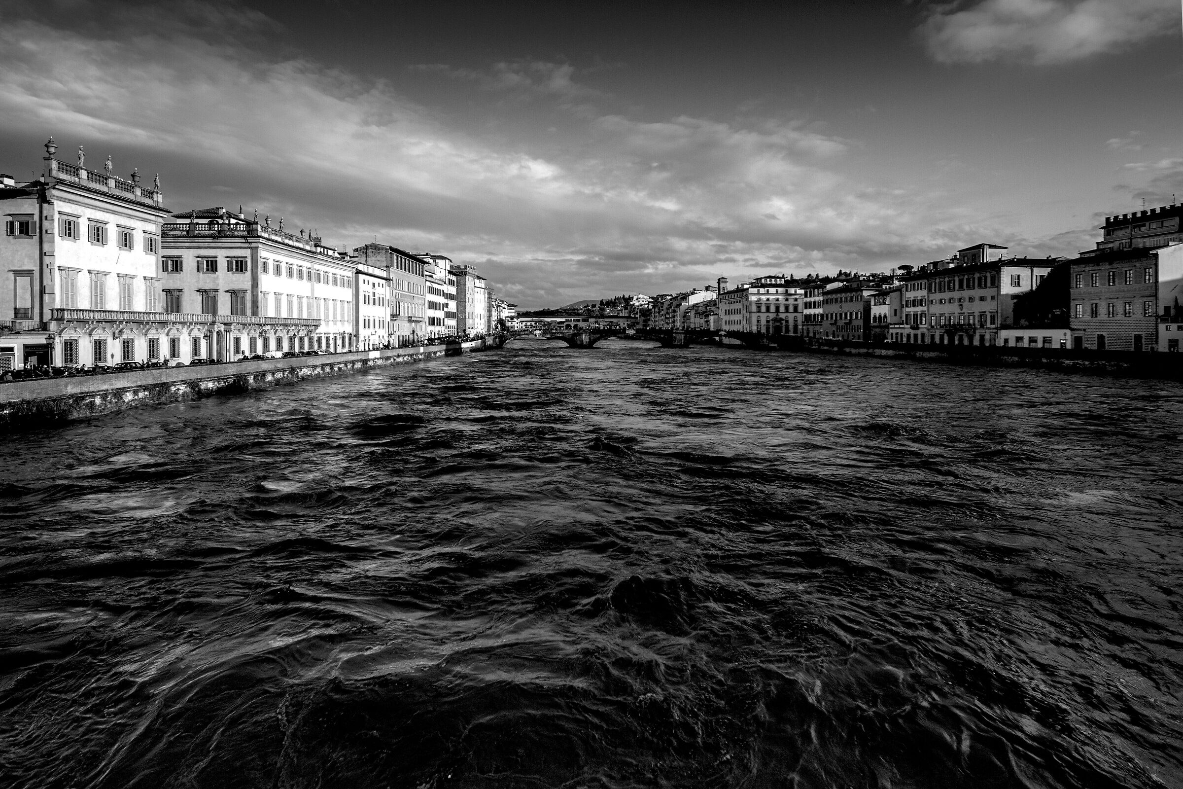 Arno in piena