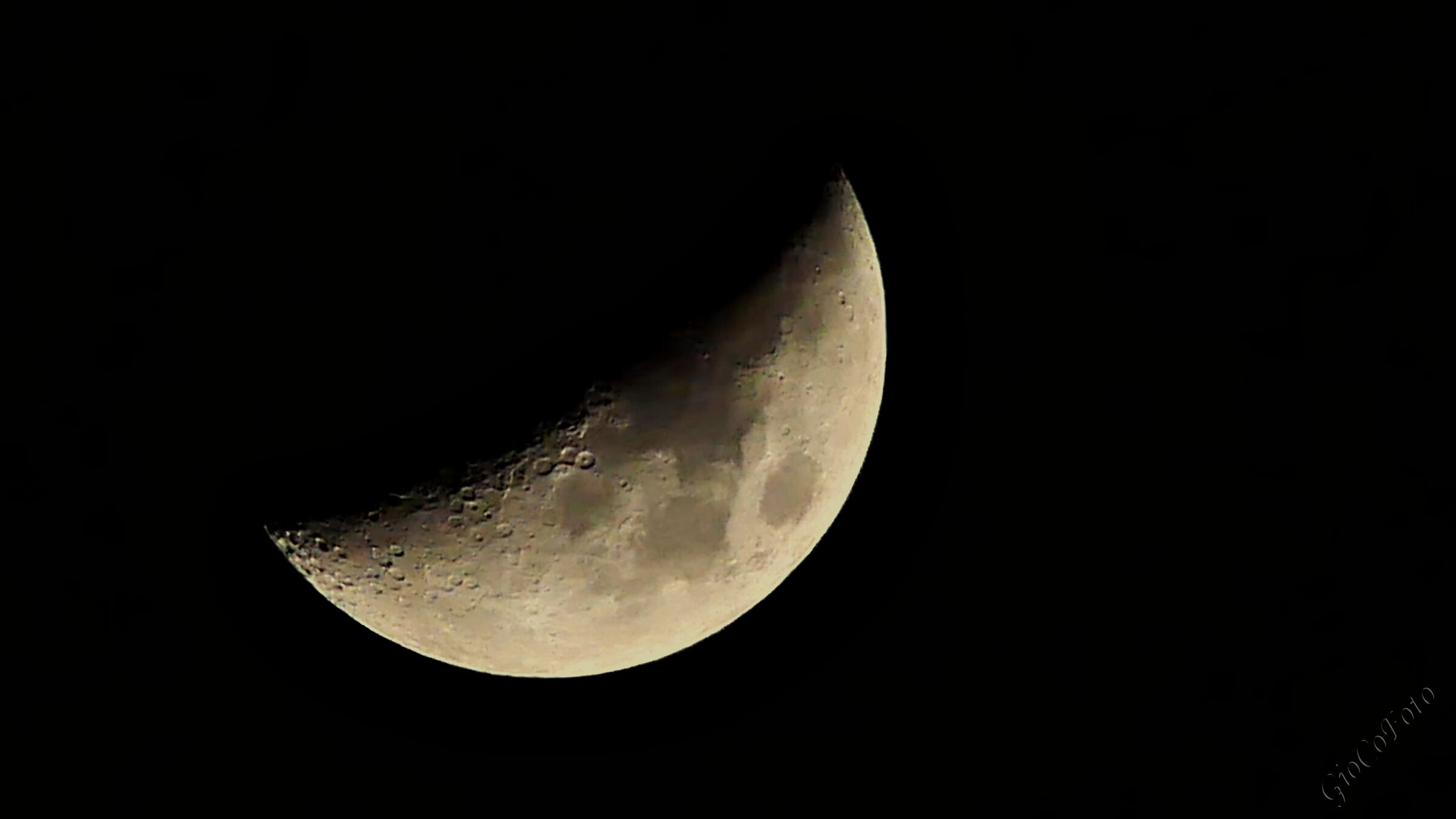 The finger and the moon
