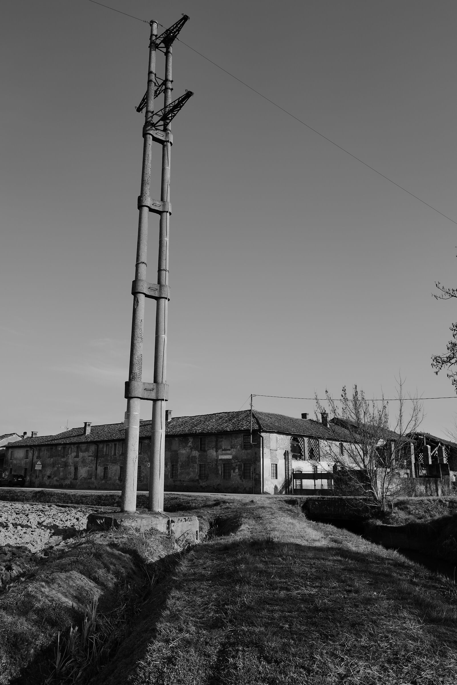 La Cascina Repentita e il suo elettrodotto