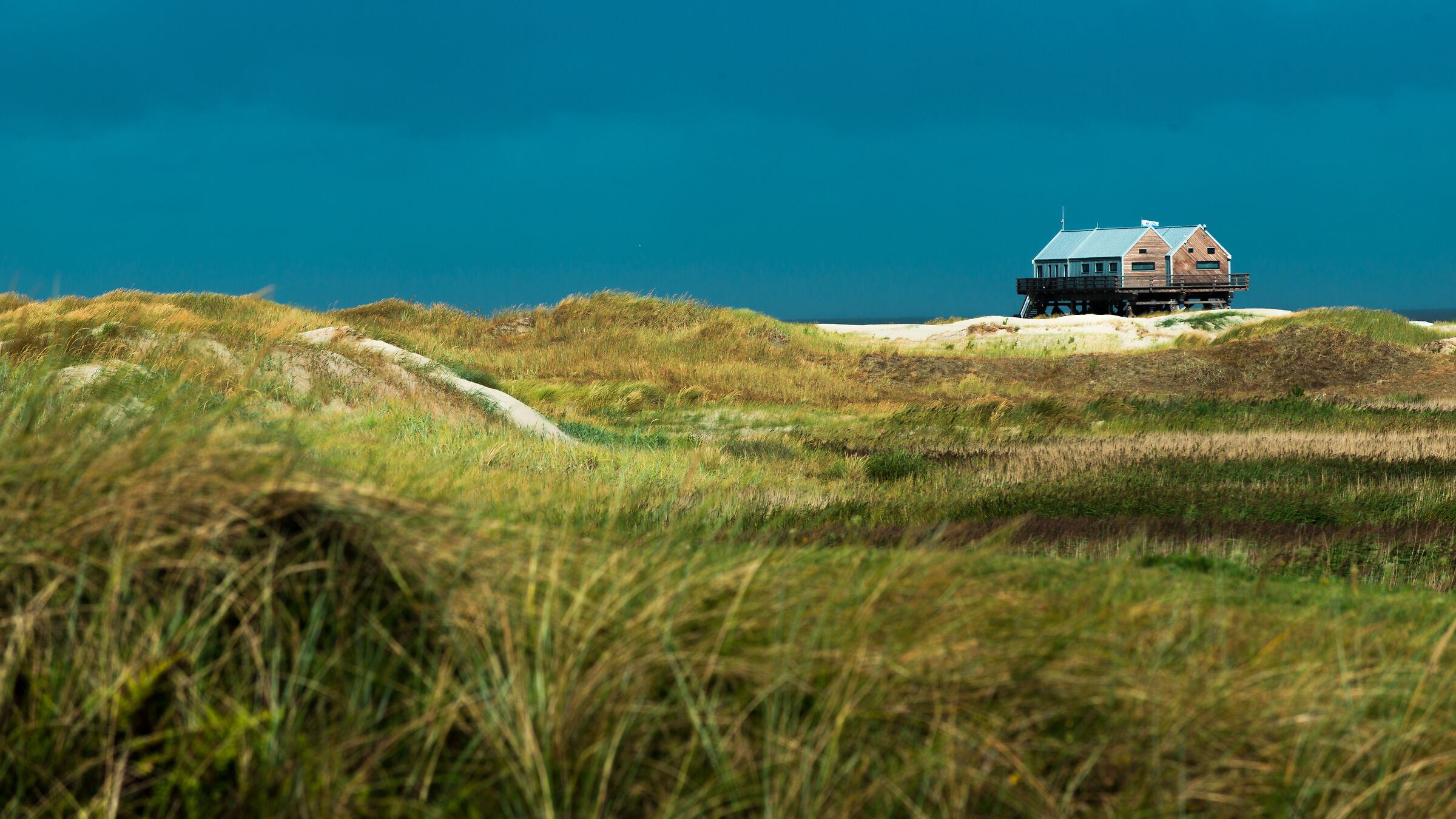 Approaching the beach on the North Sea