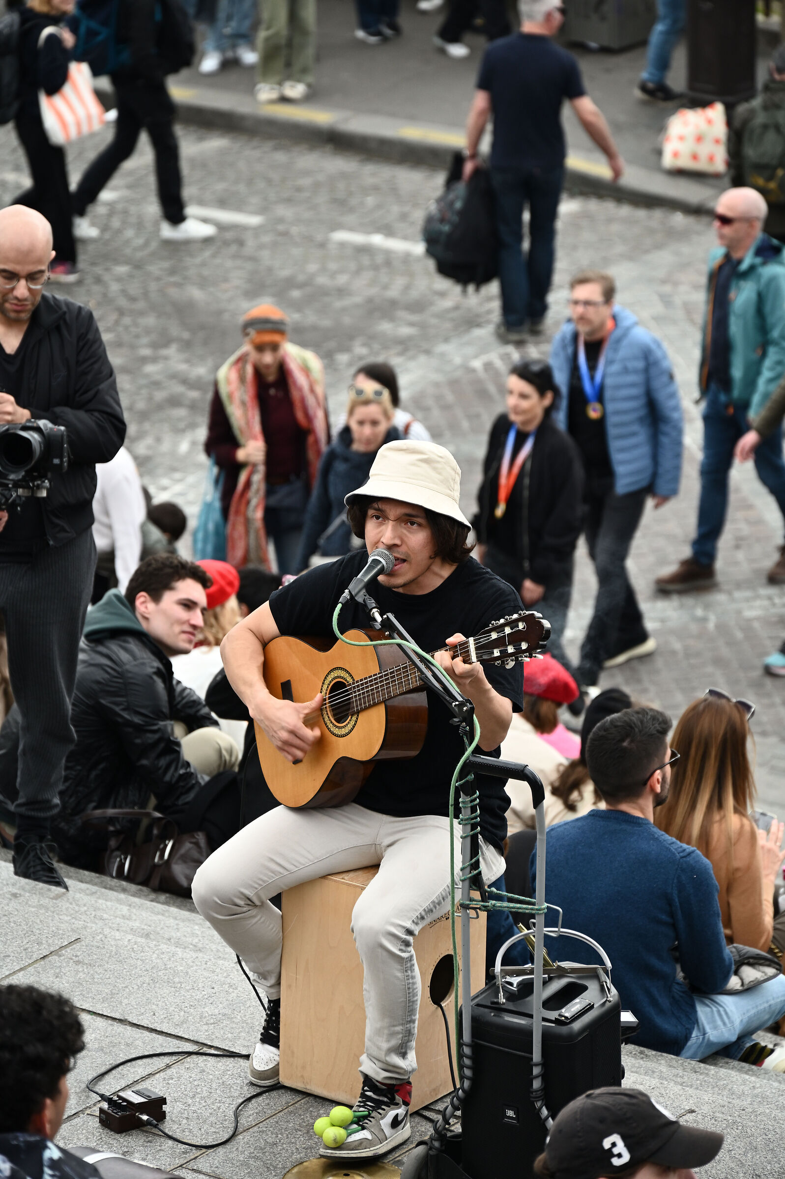 Street artist at la Basilique du Sacré-Cœur