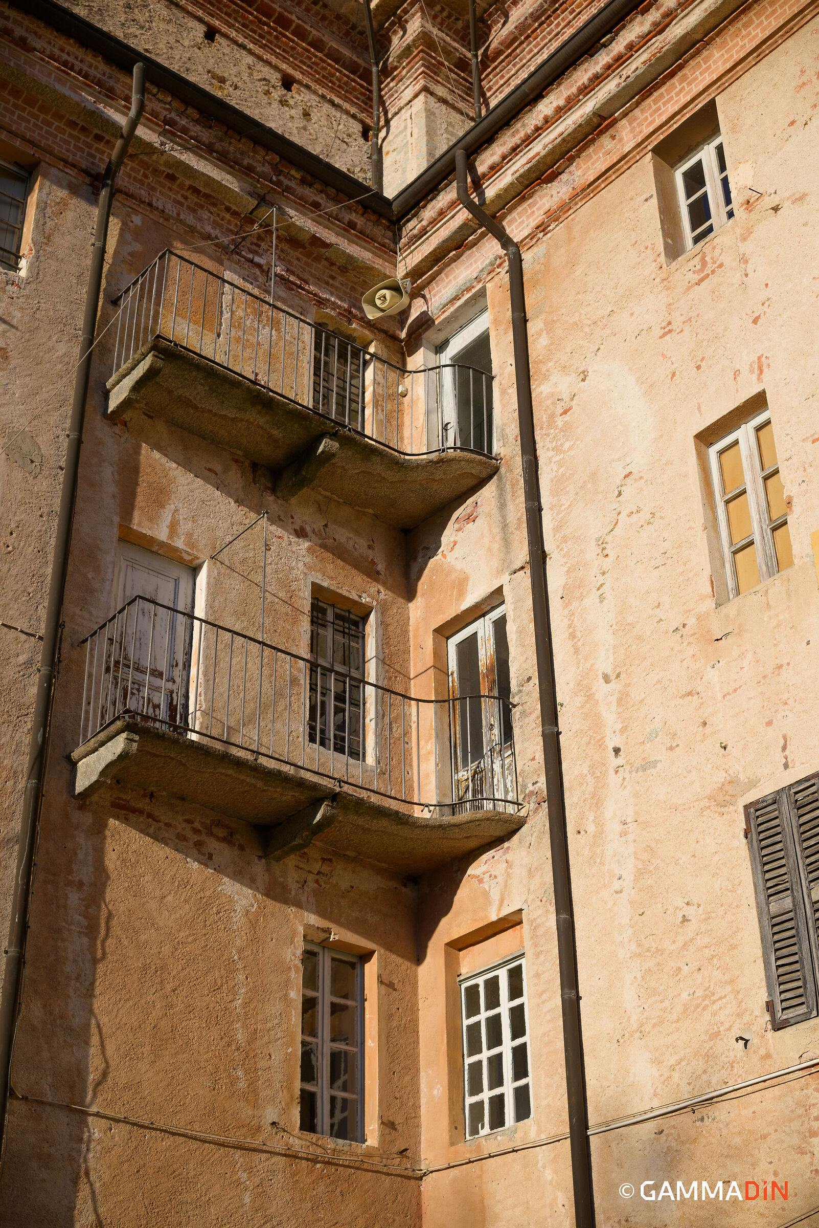 Balconi e finestre