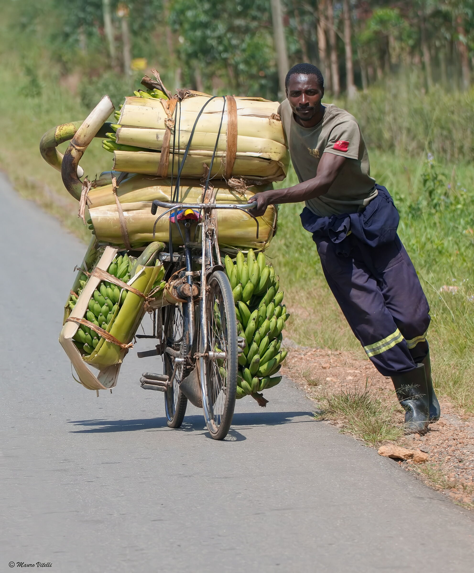 Banana transport (Uganda)