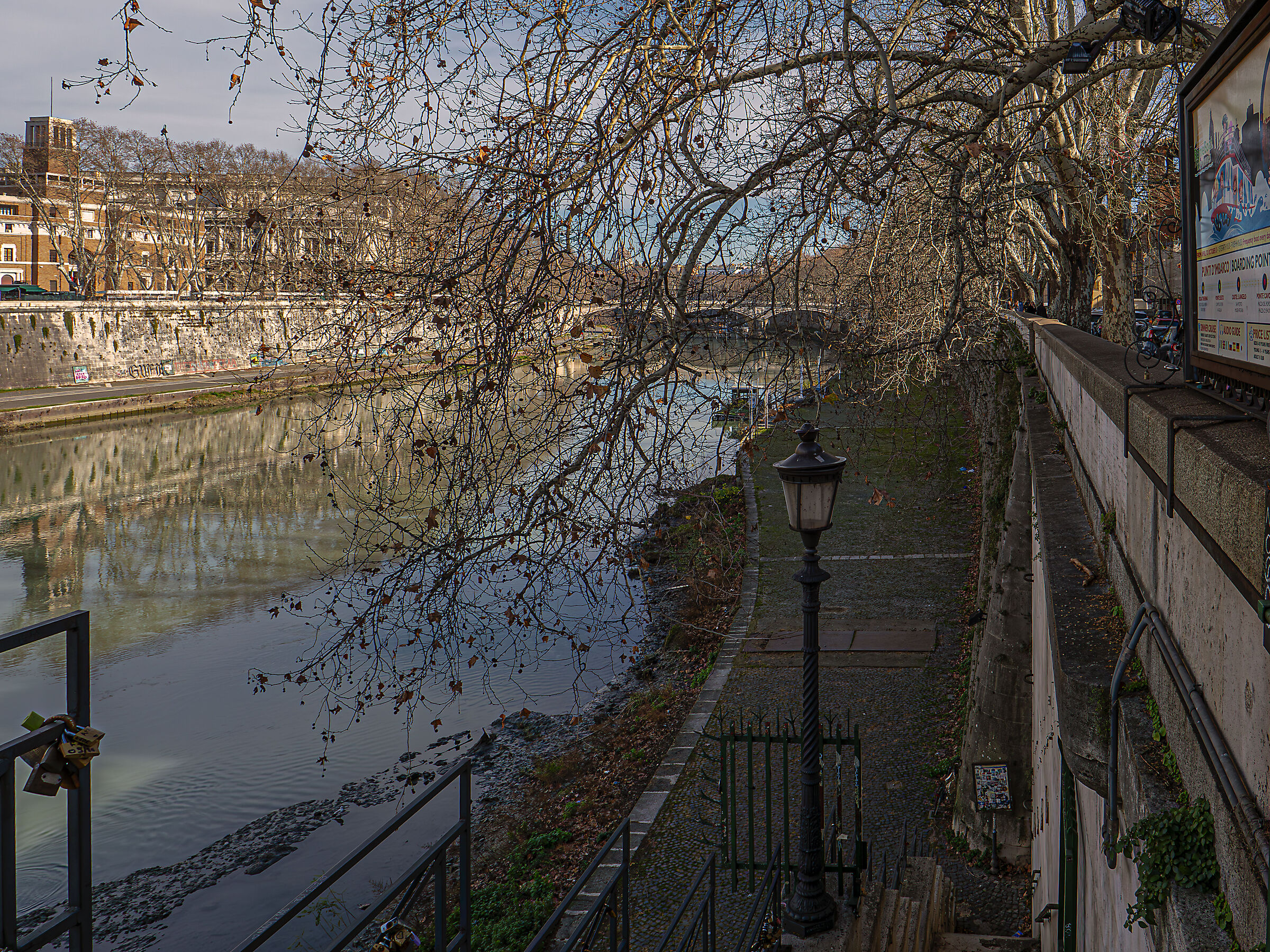 Lampione sul lungo Tevere