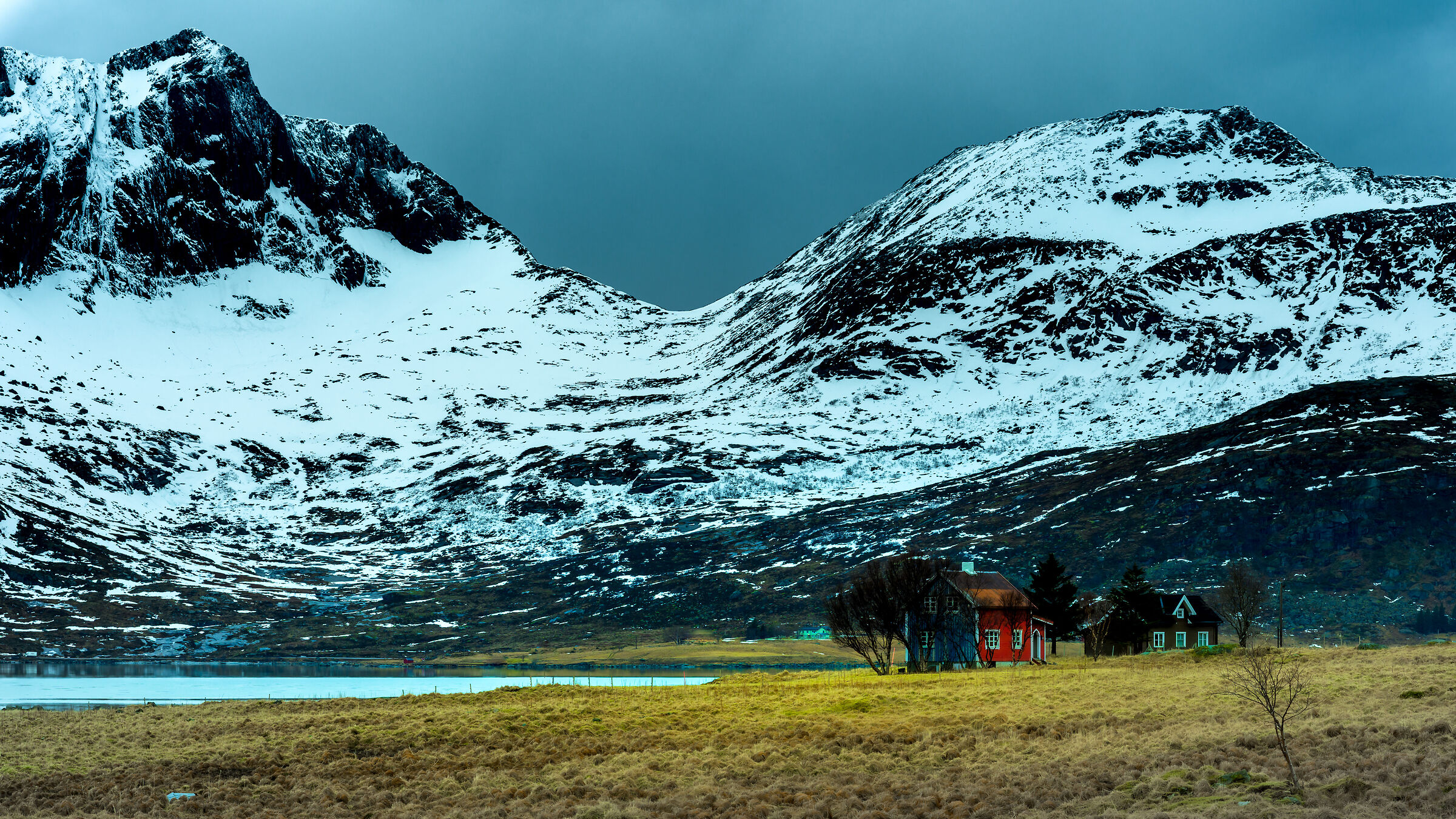 Houses in the middle of nowhere