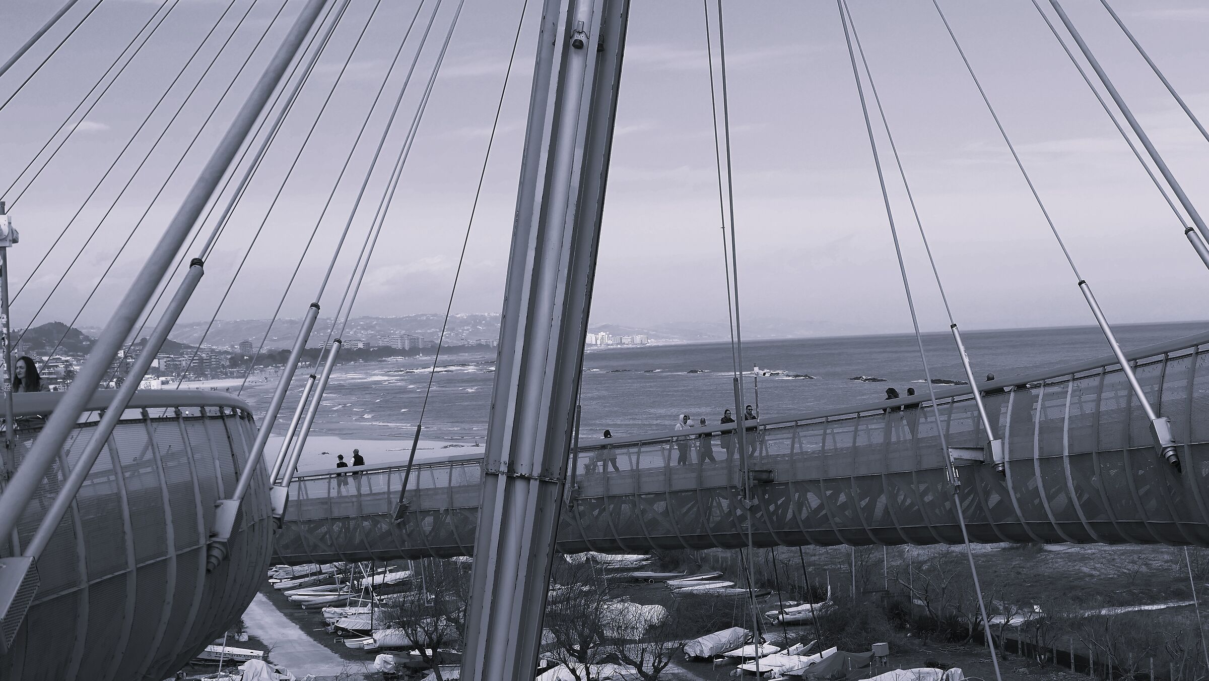 Un ponte sul mare, Pescara