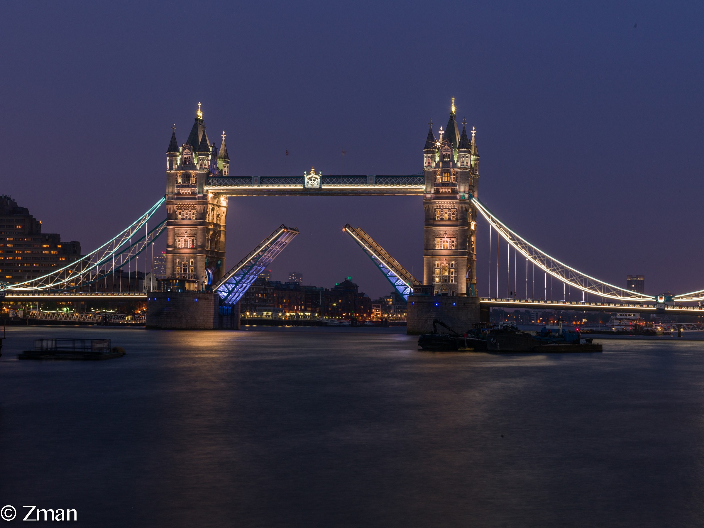 10:pm Tower Bridge opened