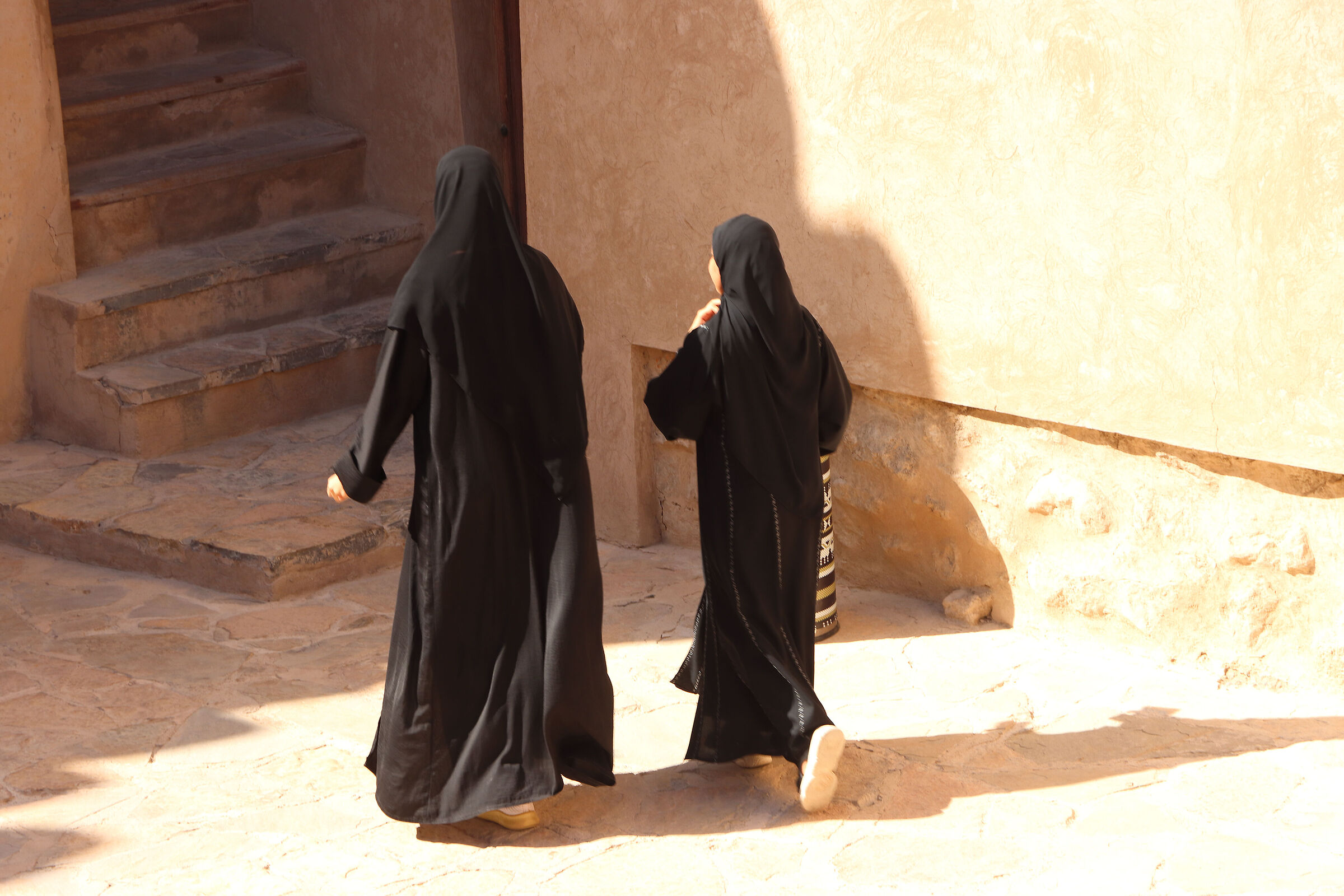 schoolgirls in Nizwa