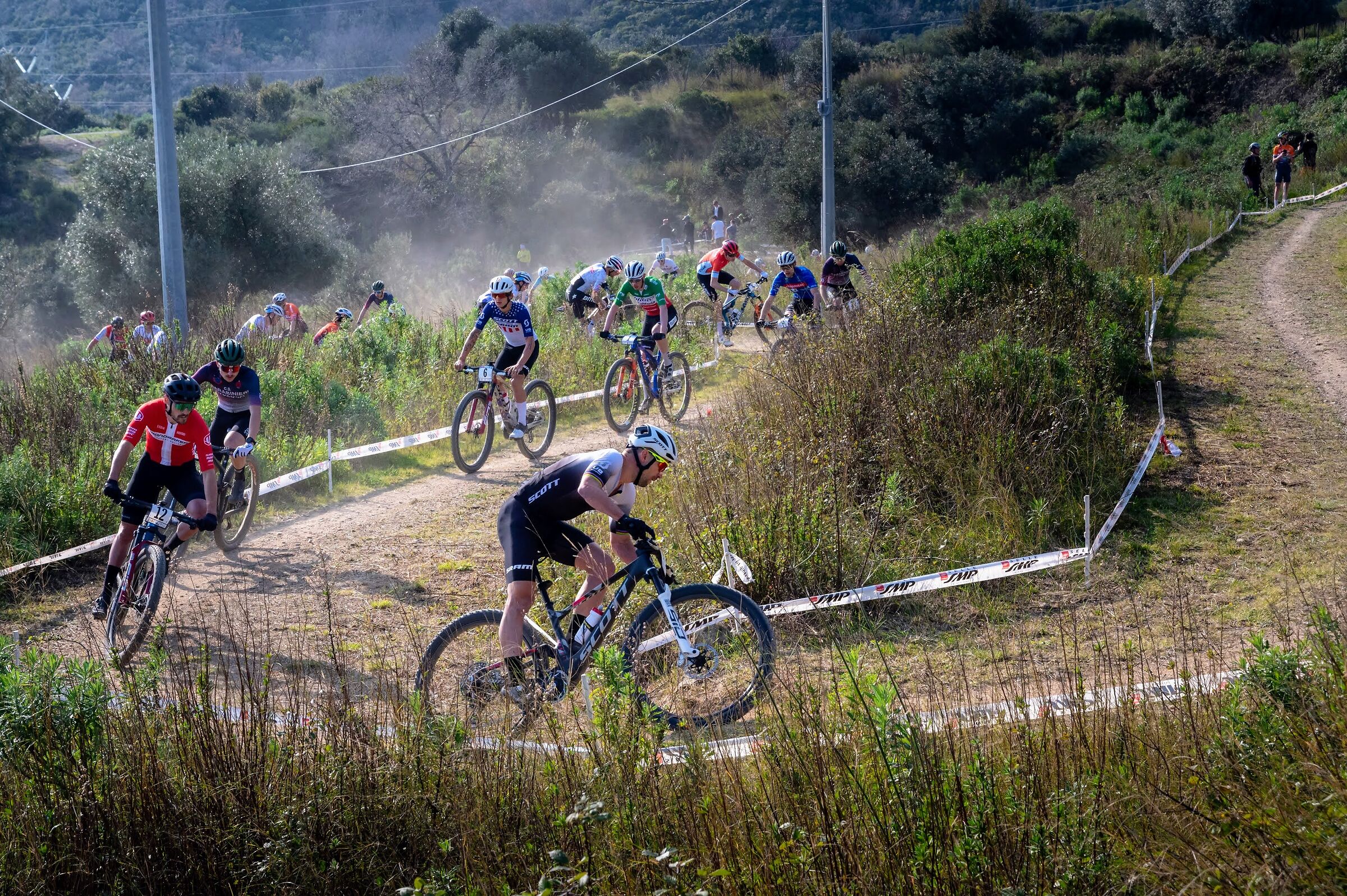 Nino Schurter all'attacco dal primo giro - XCO Albenga