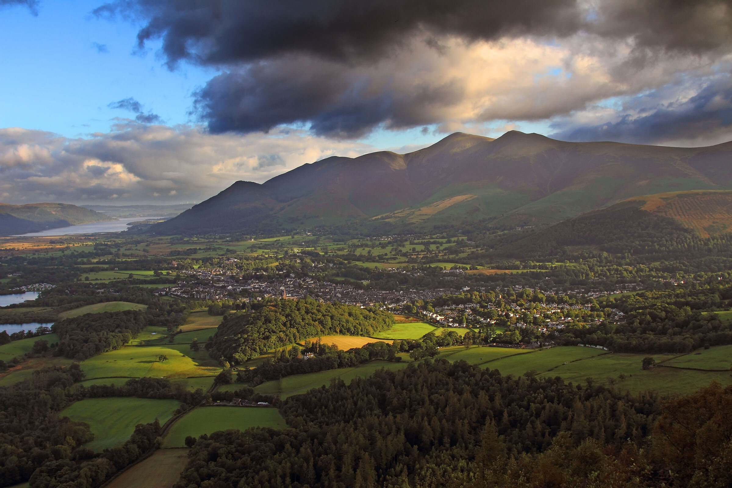 L'alba illumina Keswick