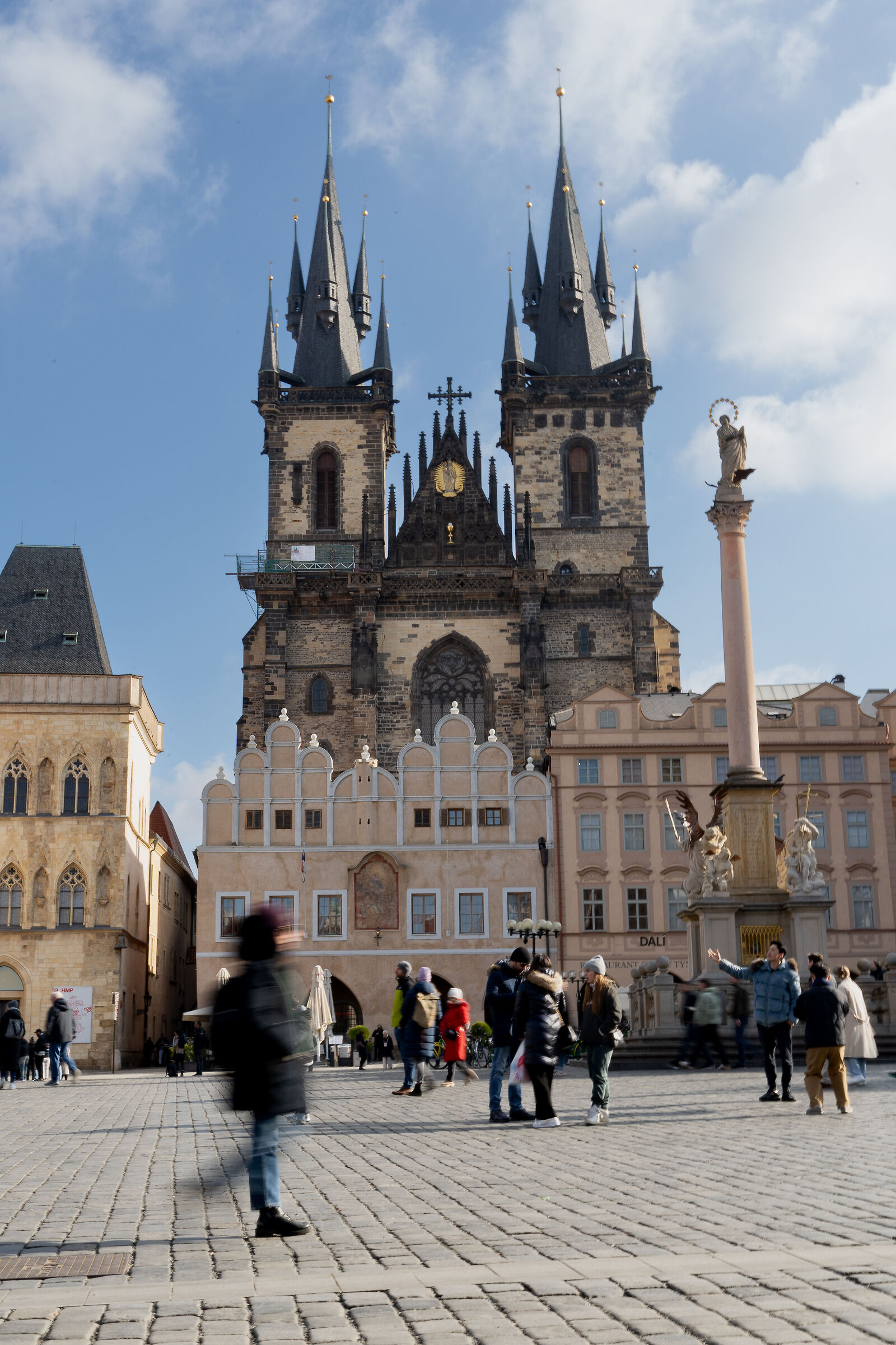 Fast Walker in Prague