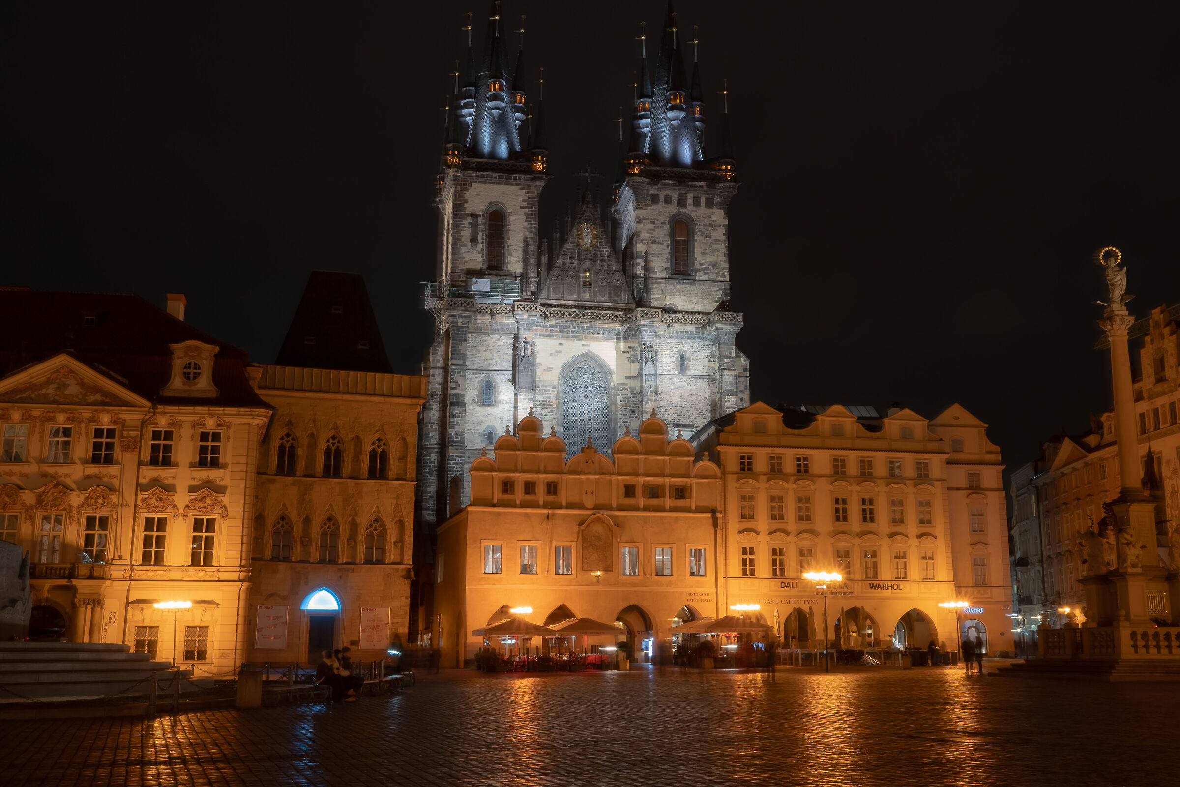 Surreal Santa Maria di Tyn