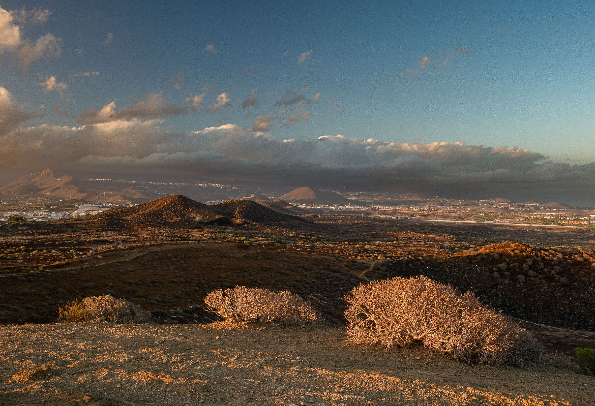 Ultime luci sulla Montagna Amarilla Costa del Silencio