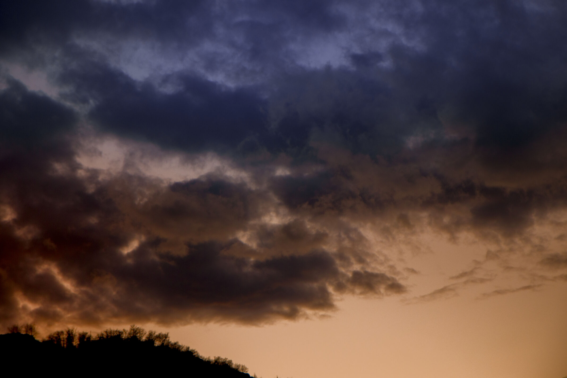 Ominously beautiful sky