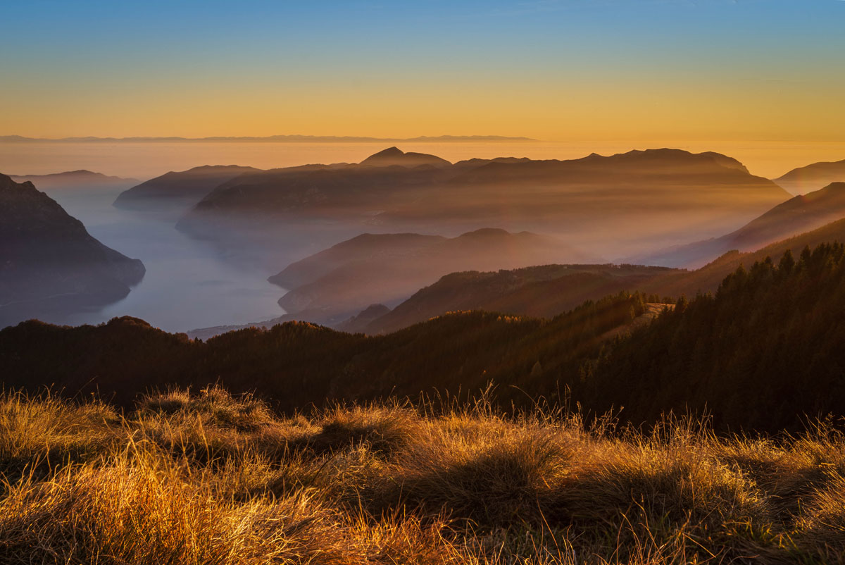 Tramonto sul lago d'Iseo dal monte Alto