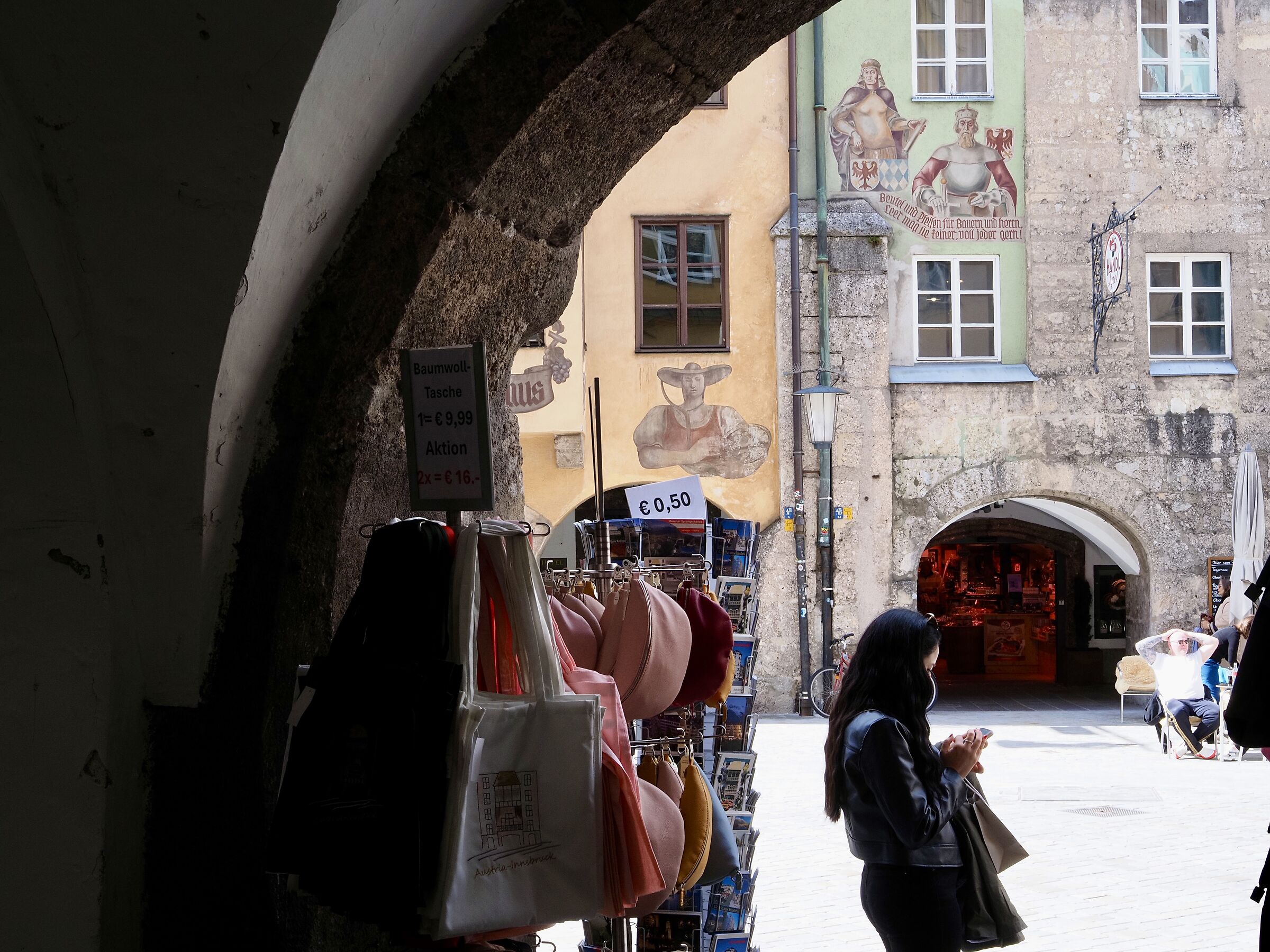 Glimpse with girl