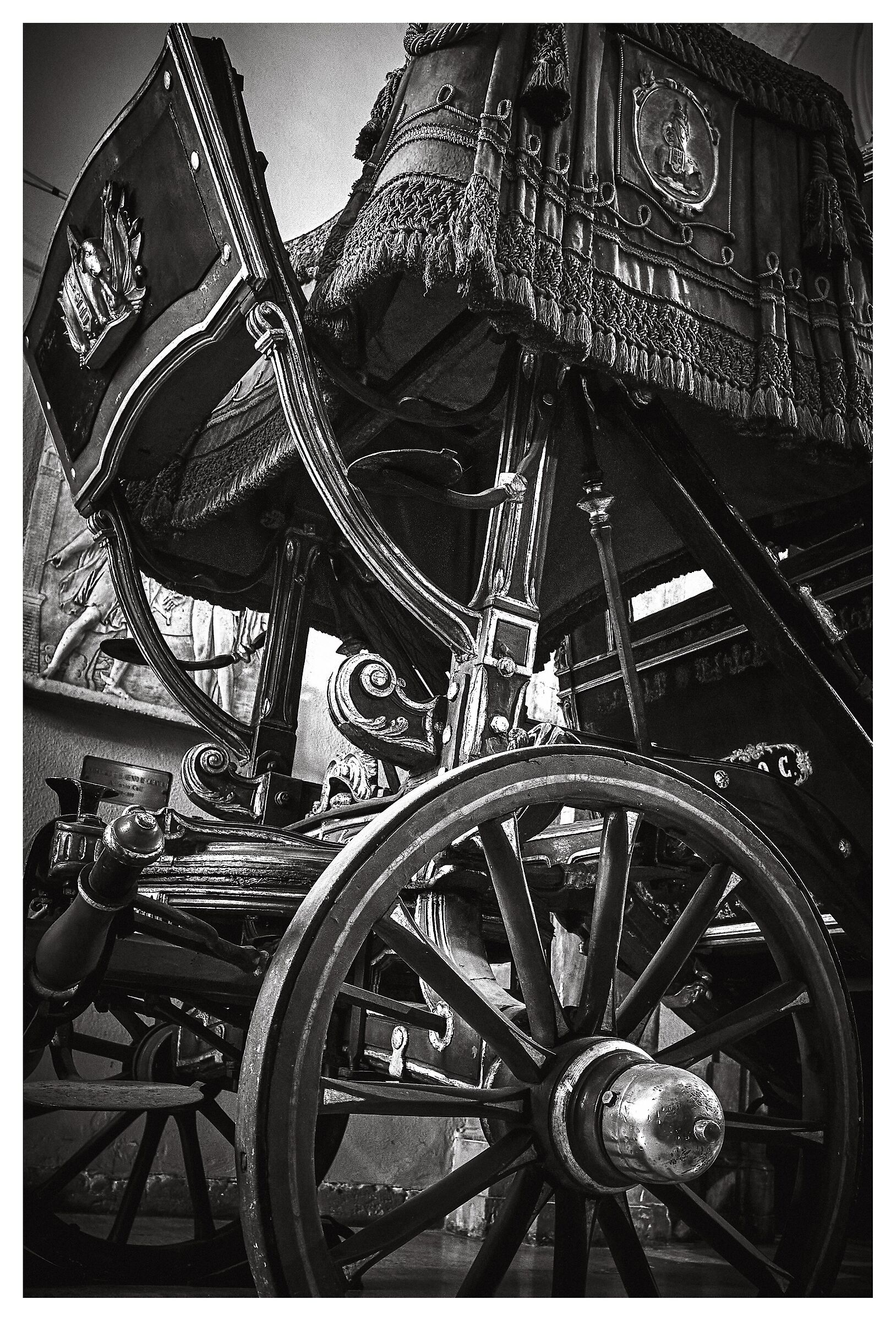 Hub, chariot and other details