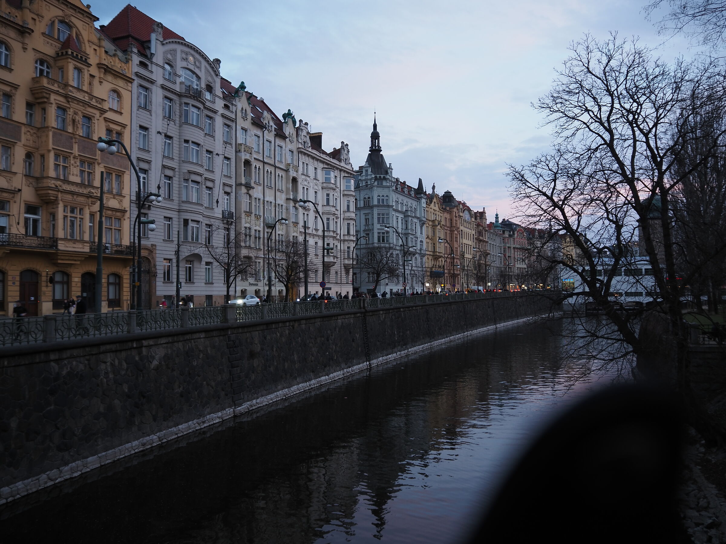 Facciate con custodia ...ops