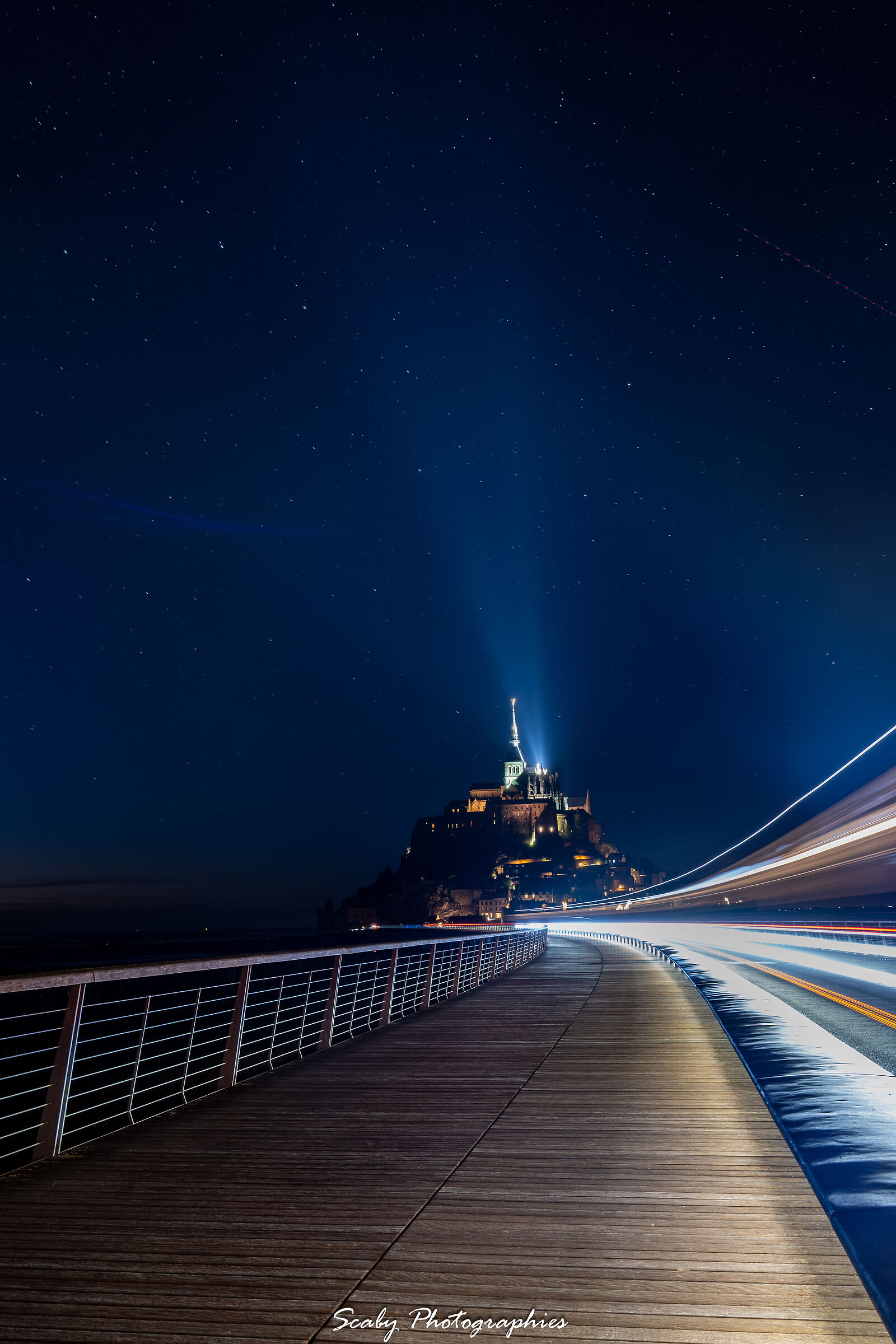 "Le Mont St Michel" di notte con l'Orsa Maggiore