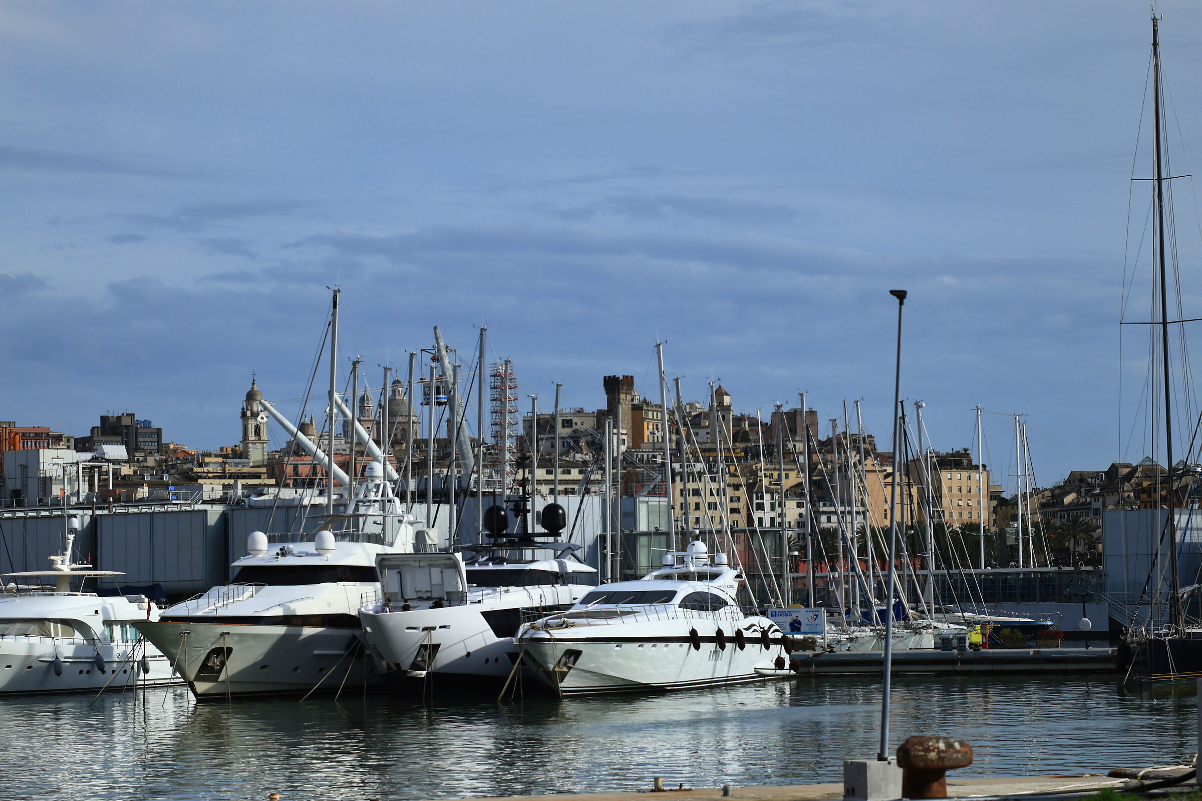 In the foreground "Il Bigo".