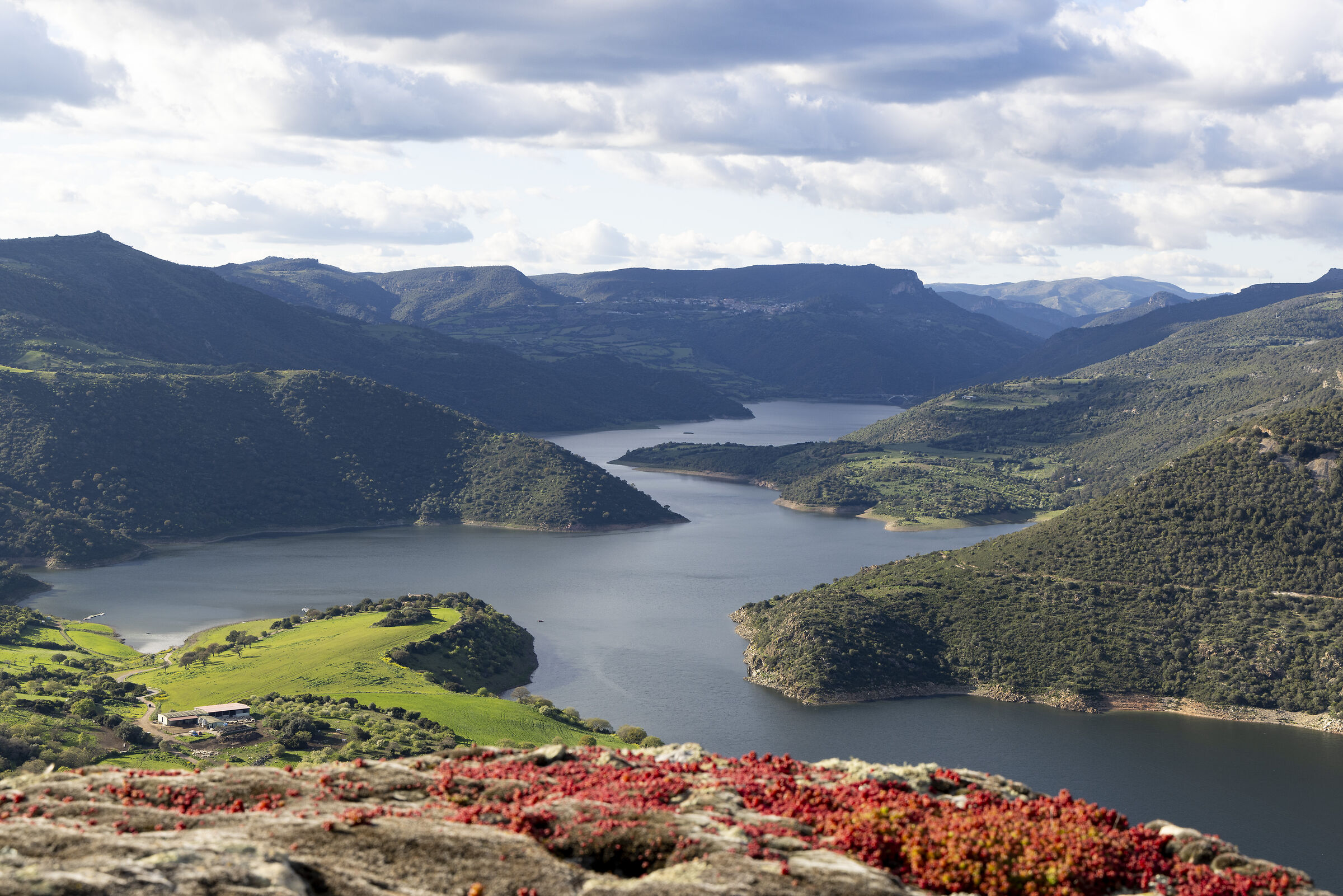 vista sul lago flumendosa