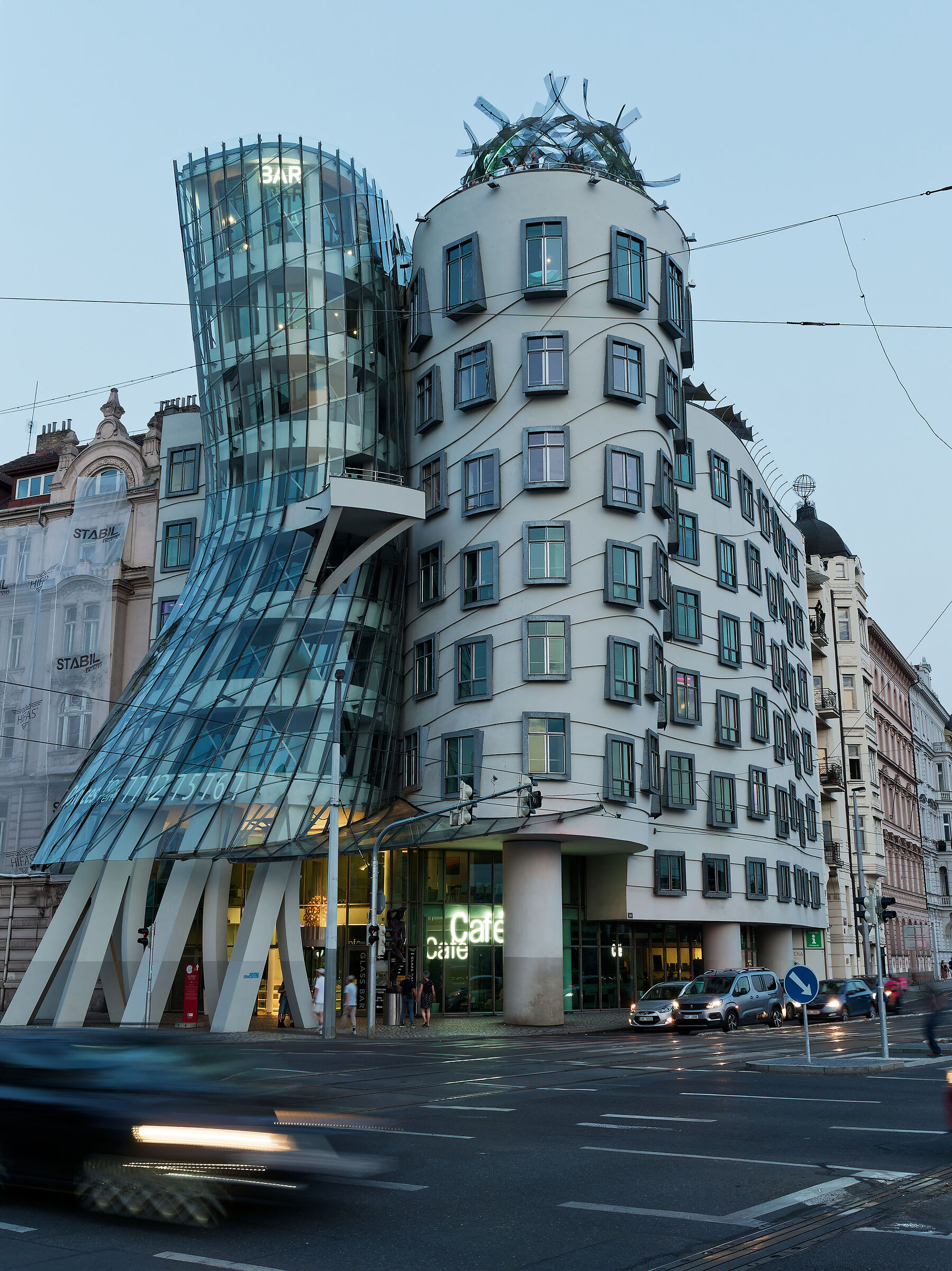 Prague - Dancing House (day)
