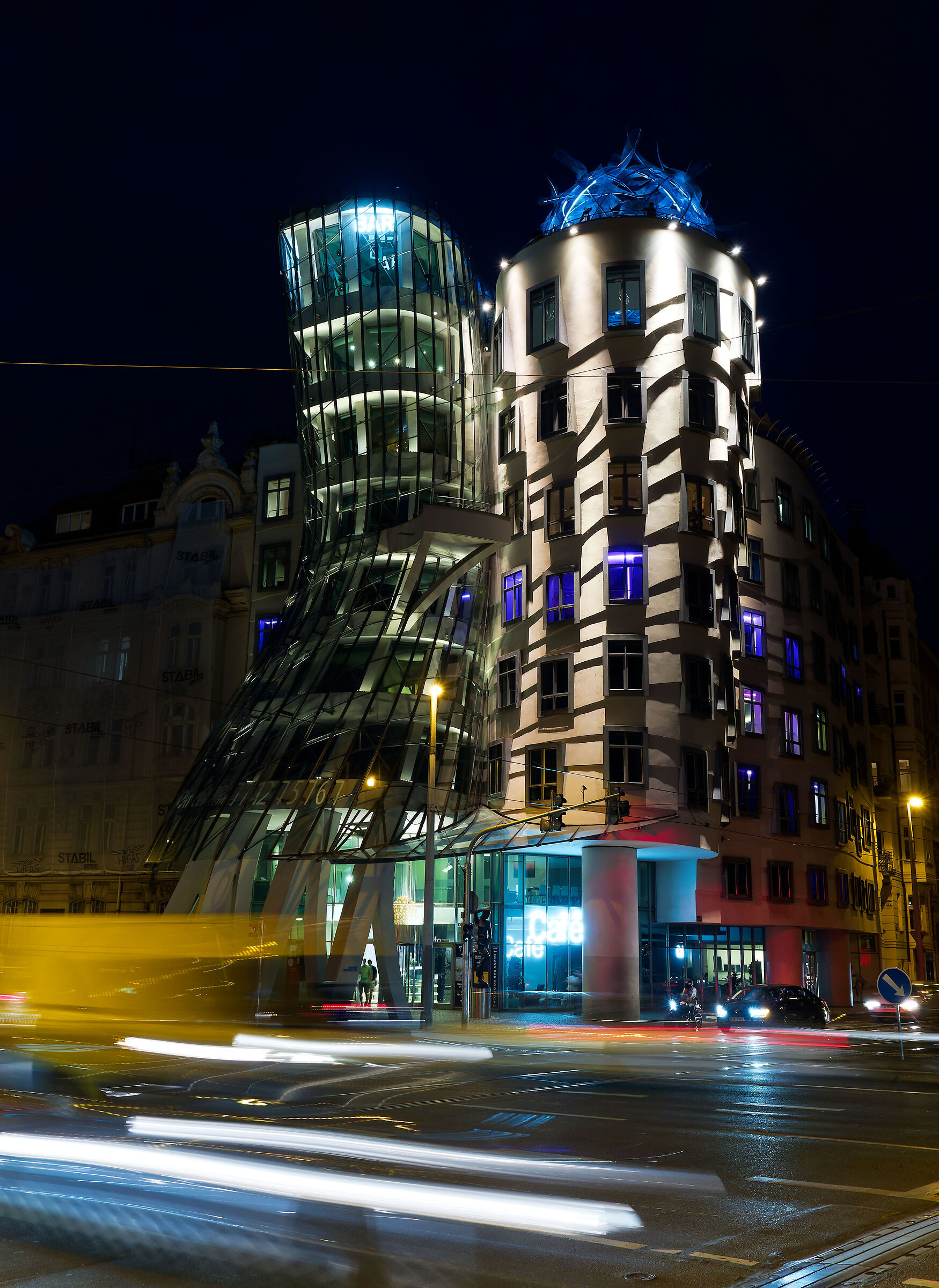 Prague - The Dancing House (night)