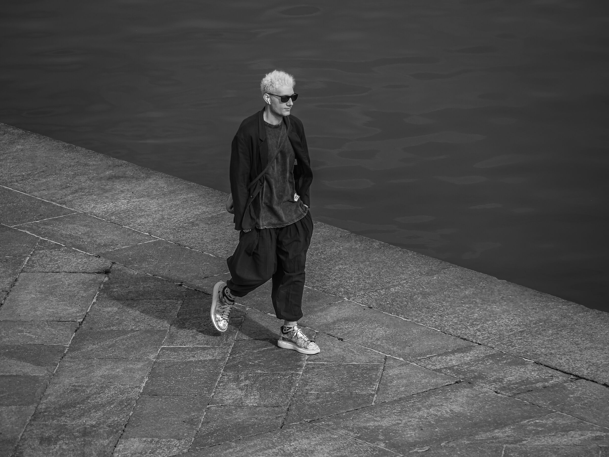walking in black and white...