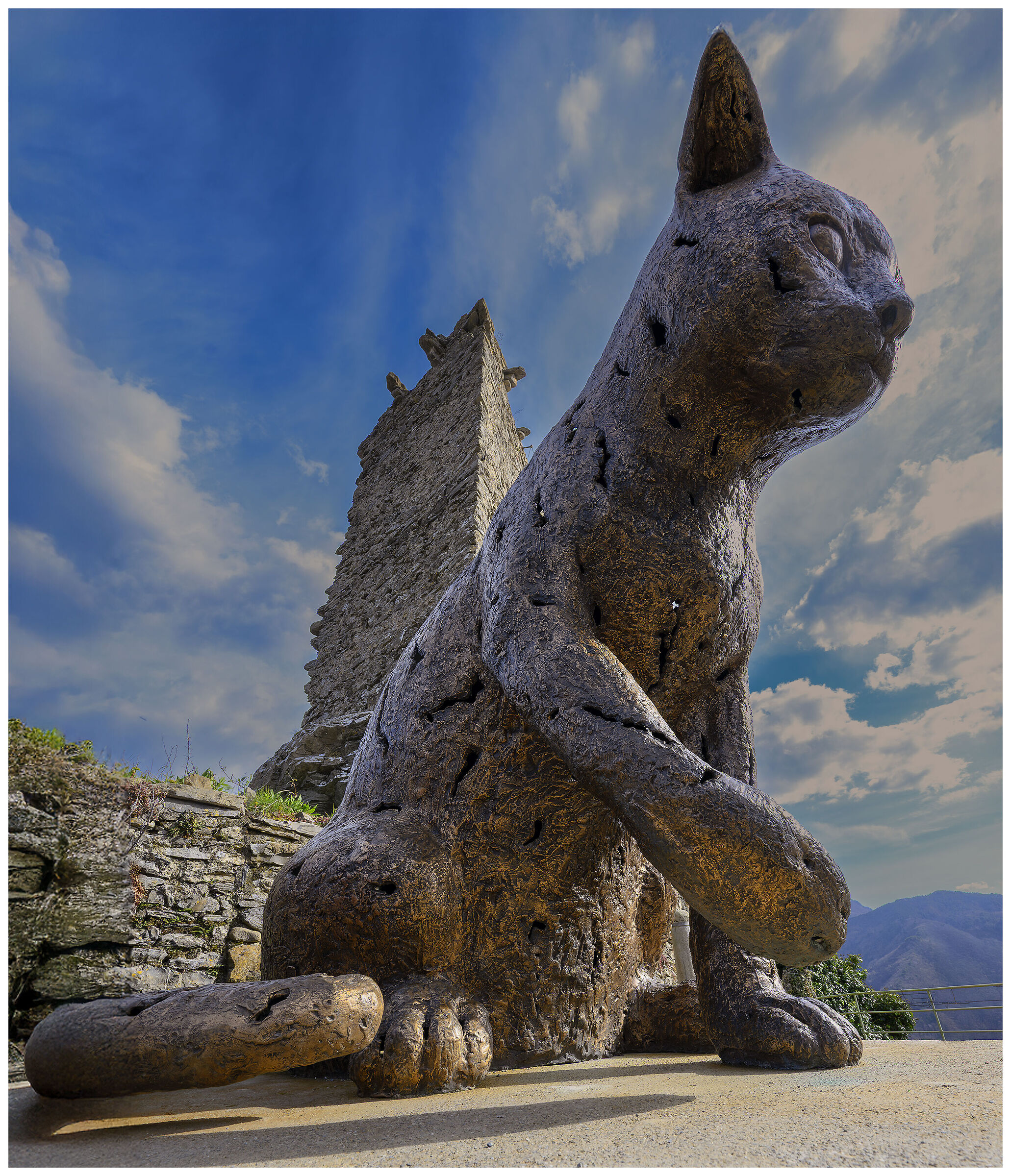 Gatto gigante