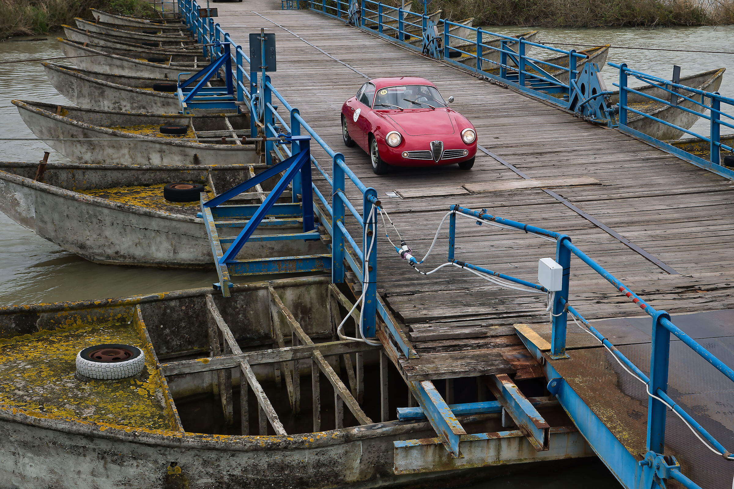 Ponte di barche sul PO di Goro