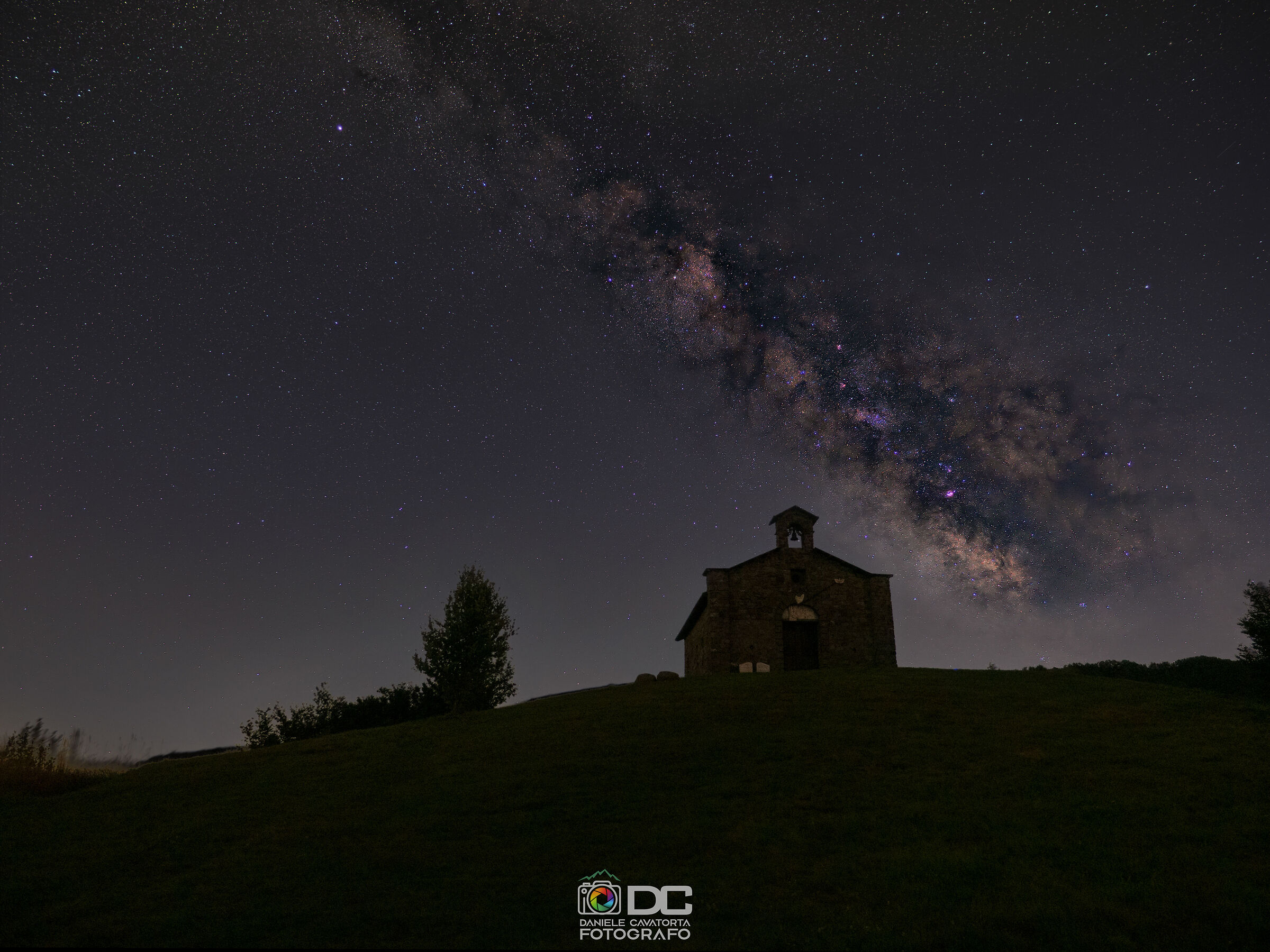 Via Lattea sulla Chiesa della Madonna dell'Orsaro