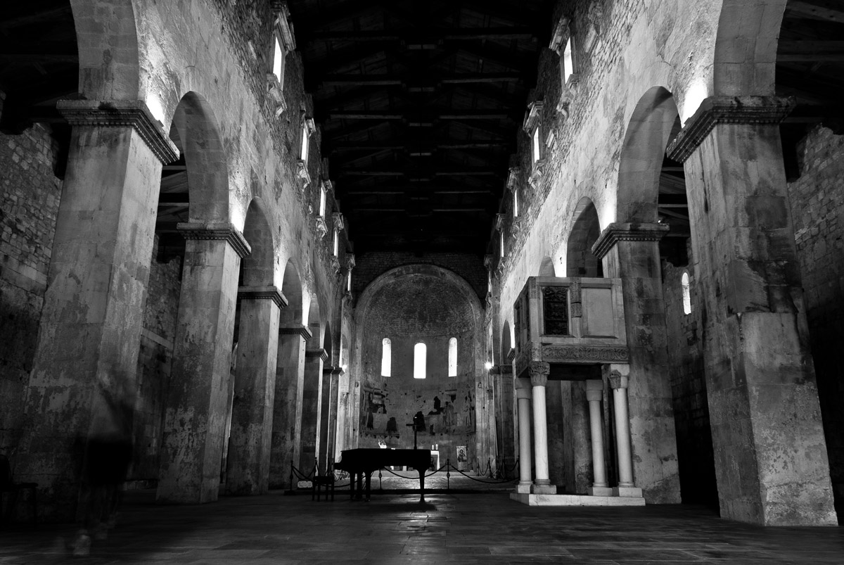 Piano in the dark - San Liberatore a Maiella - Serramonasces...