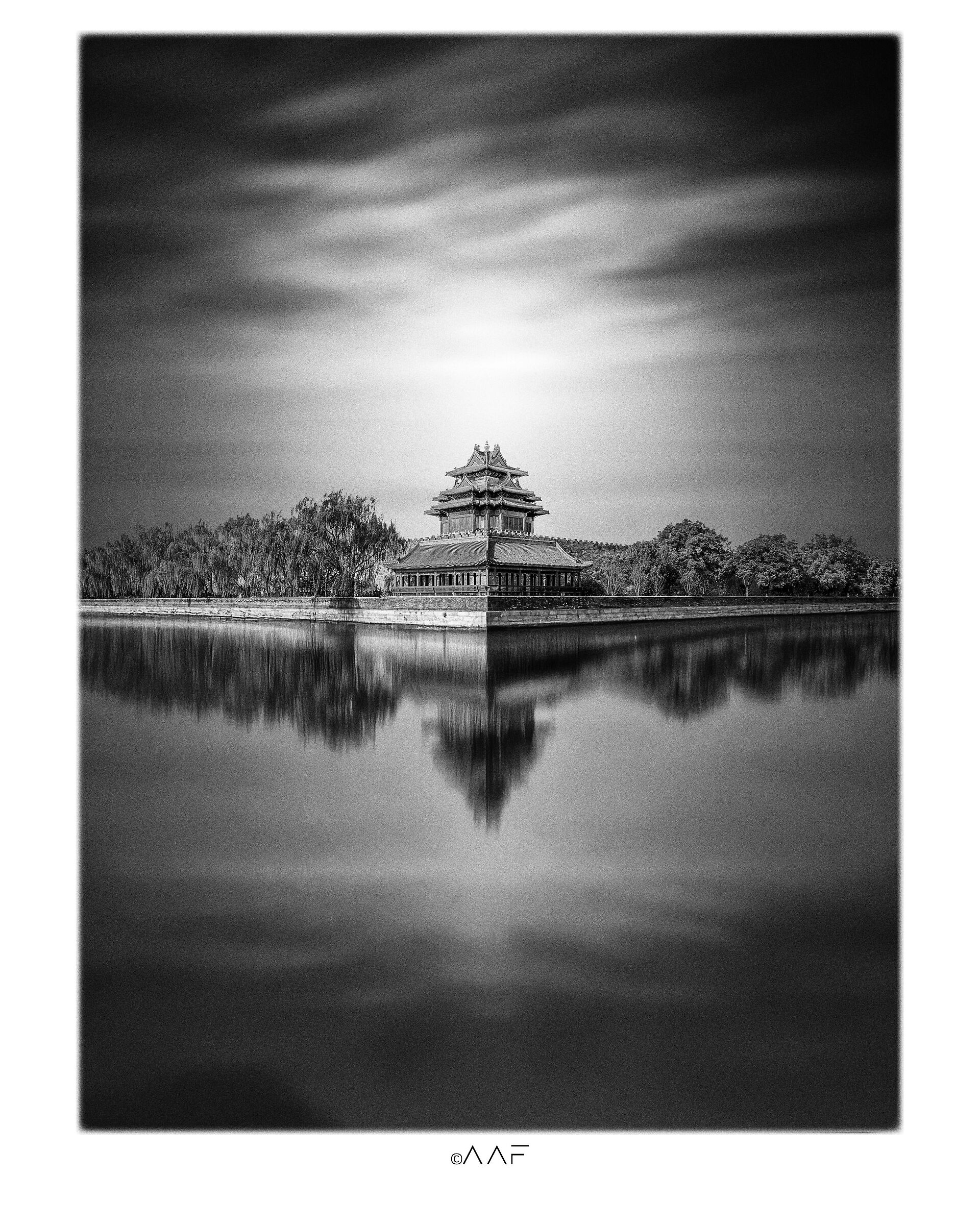 Beijin 2005 ( analog archive - ilford HP5 )