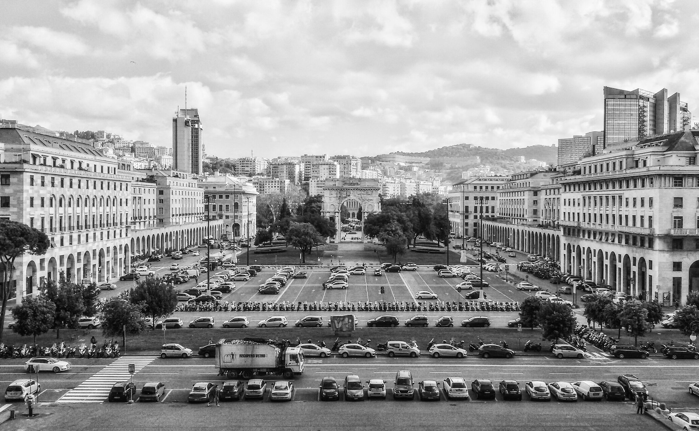 sempre siamo a Genova...