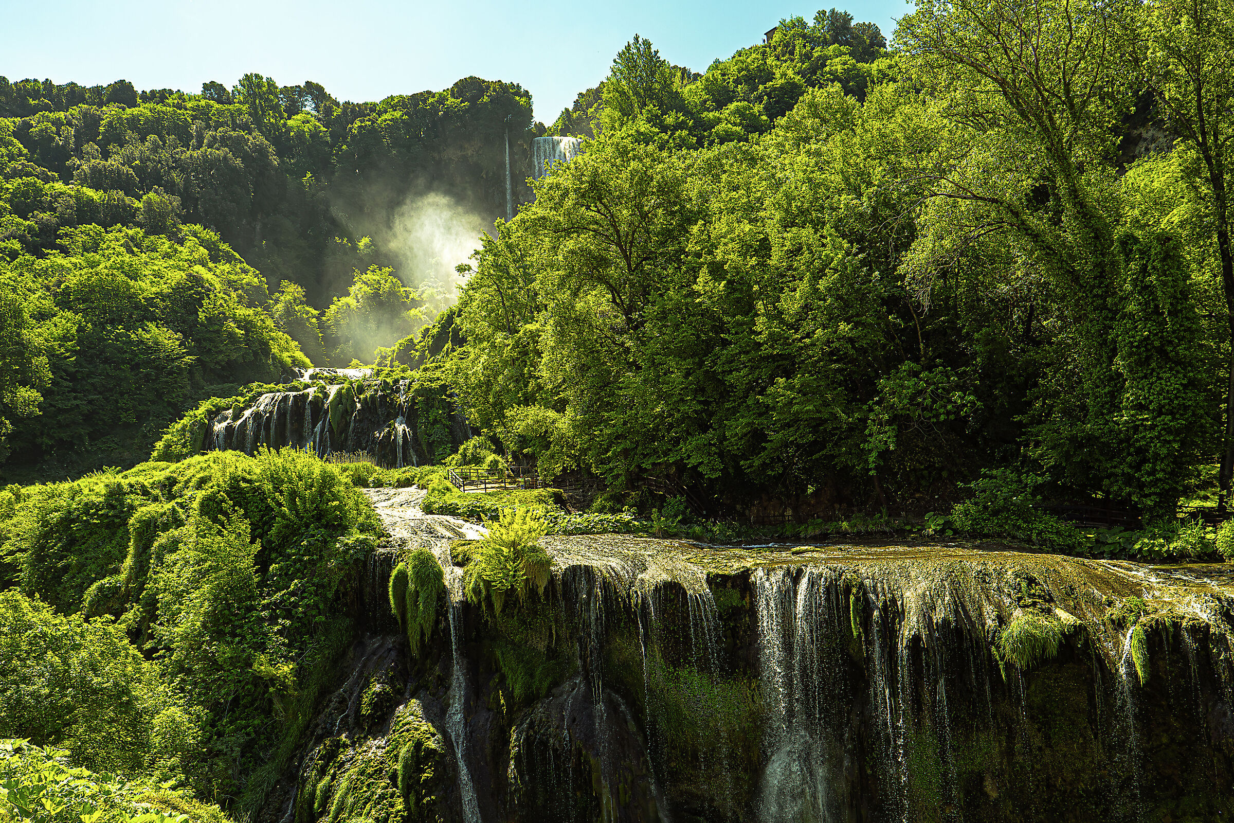 Cascata delle Marmore tra il verde