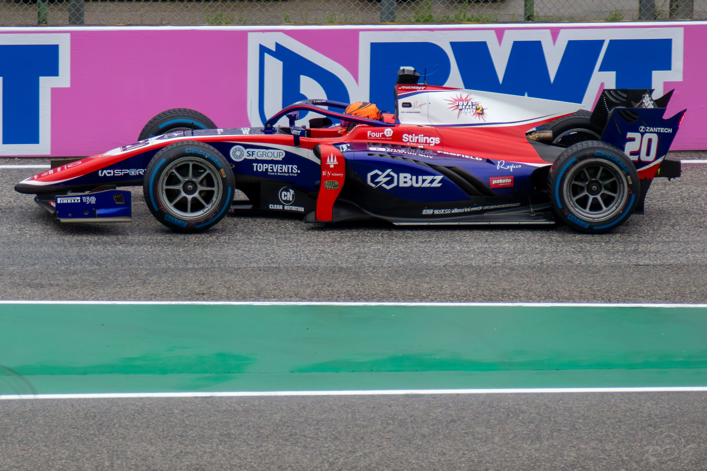Richard Verschoor - F2 Trident