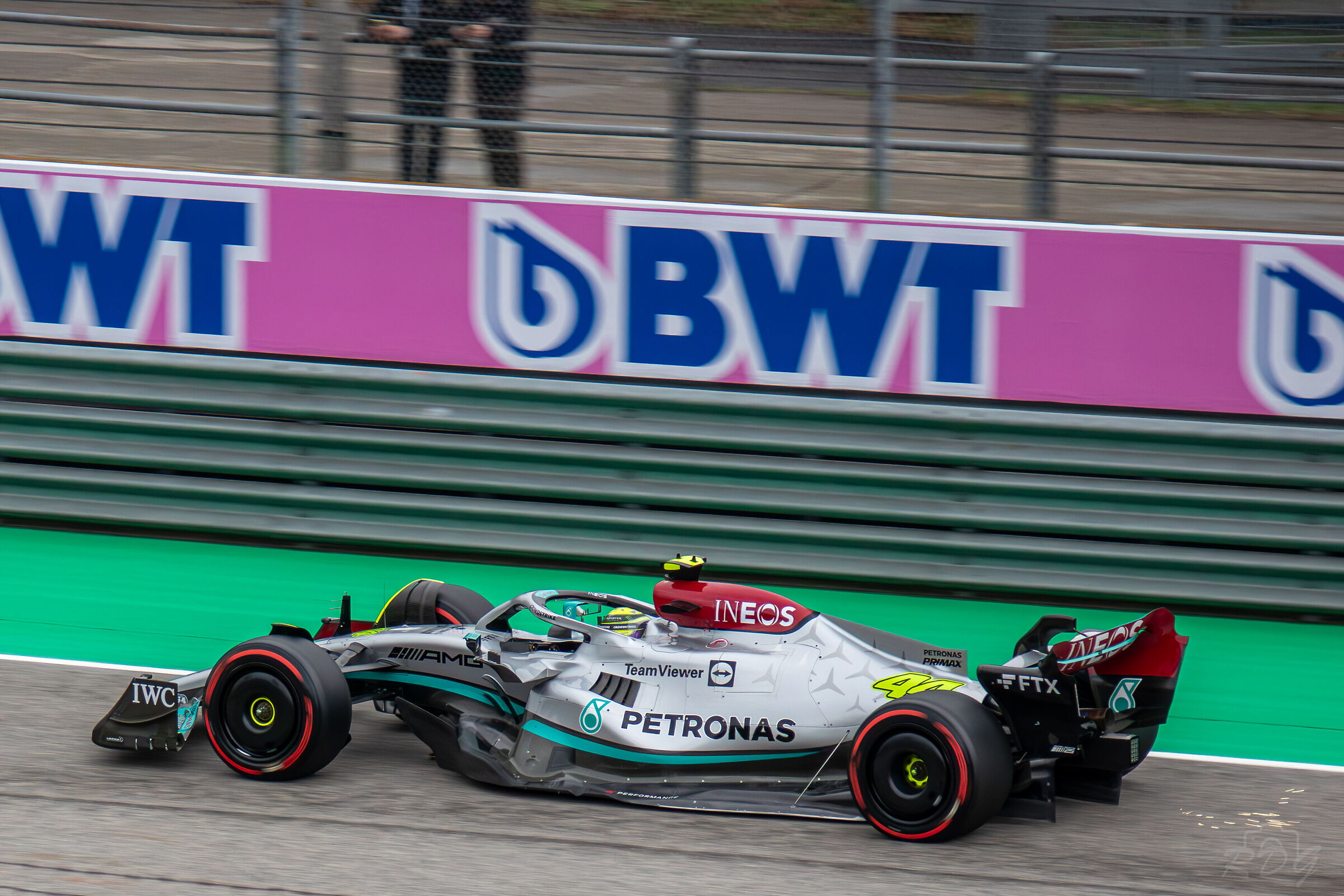 Lewis Hamilton - Mercedes AMG F1 W13E
