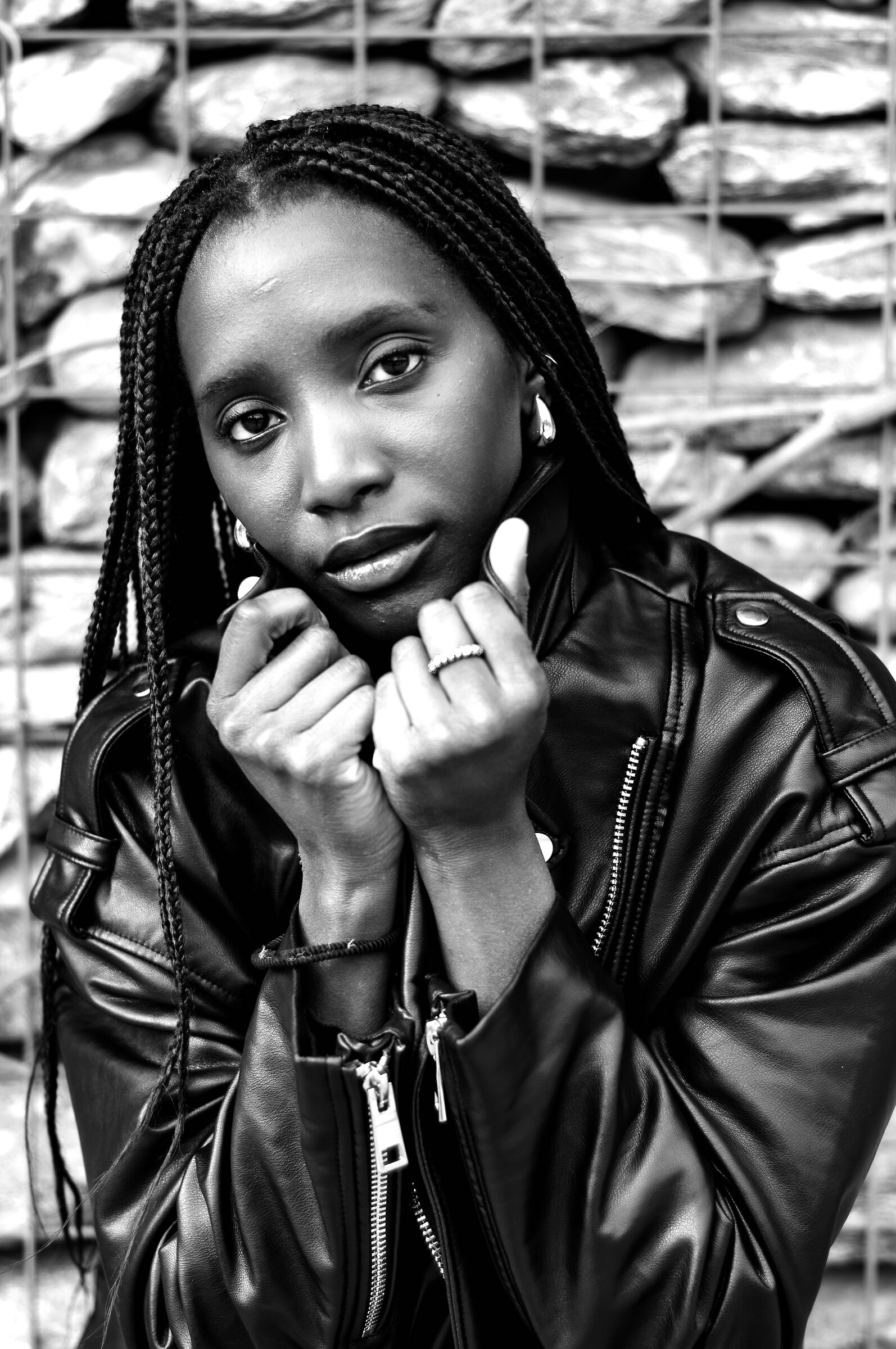 White roses, black doves