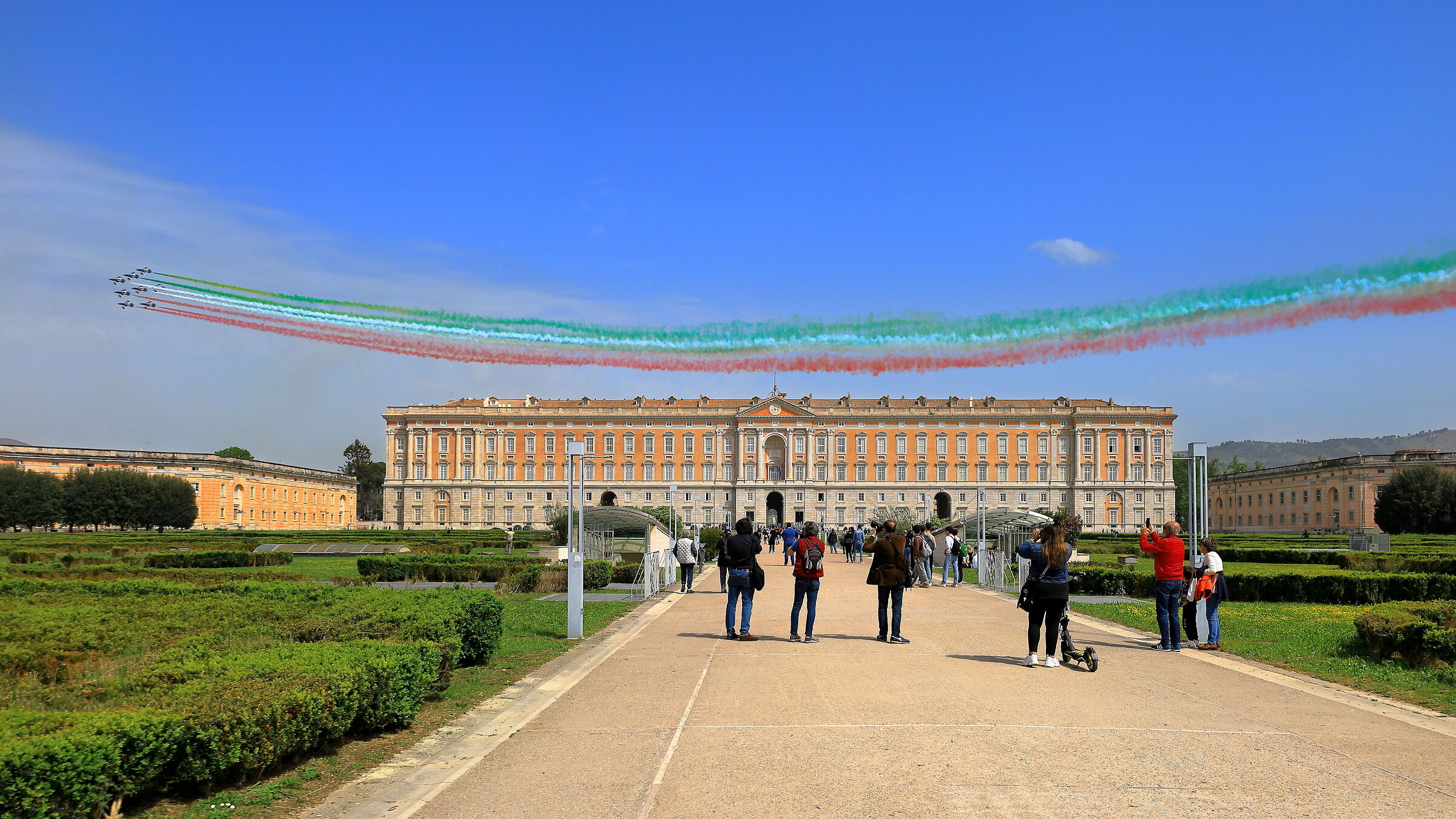 Arrows on the Royal Palace