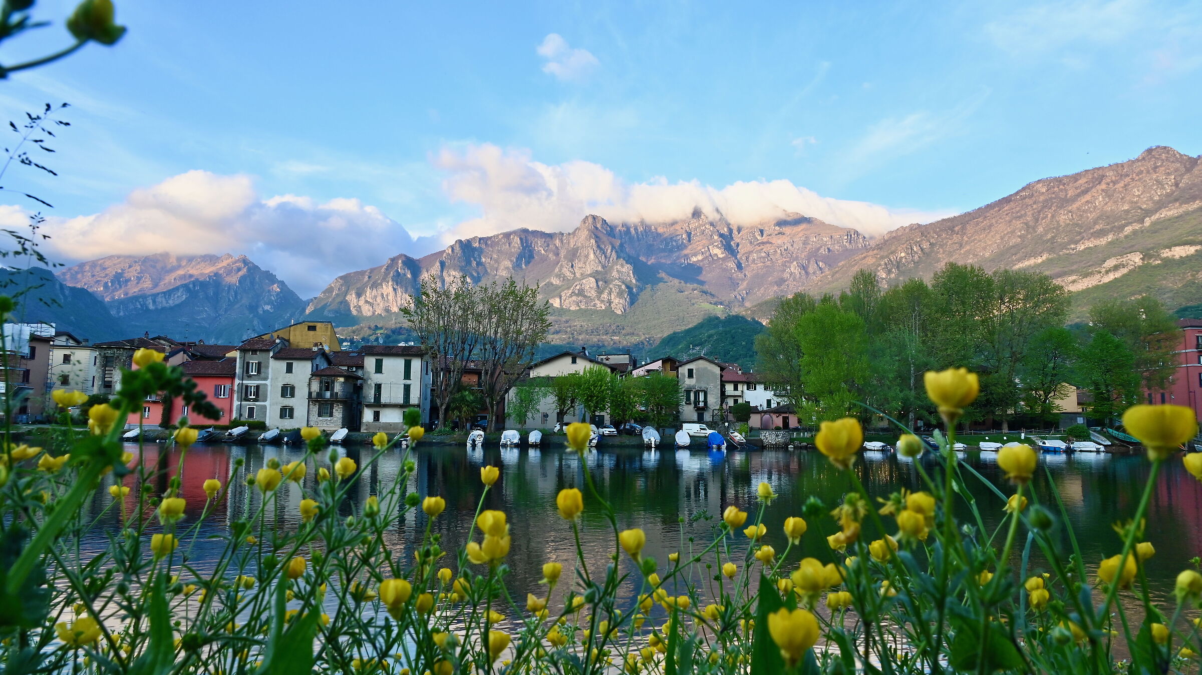 Pescarenico in spring 2