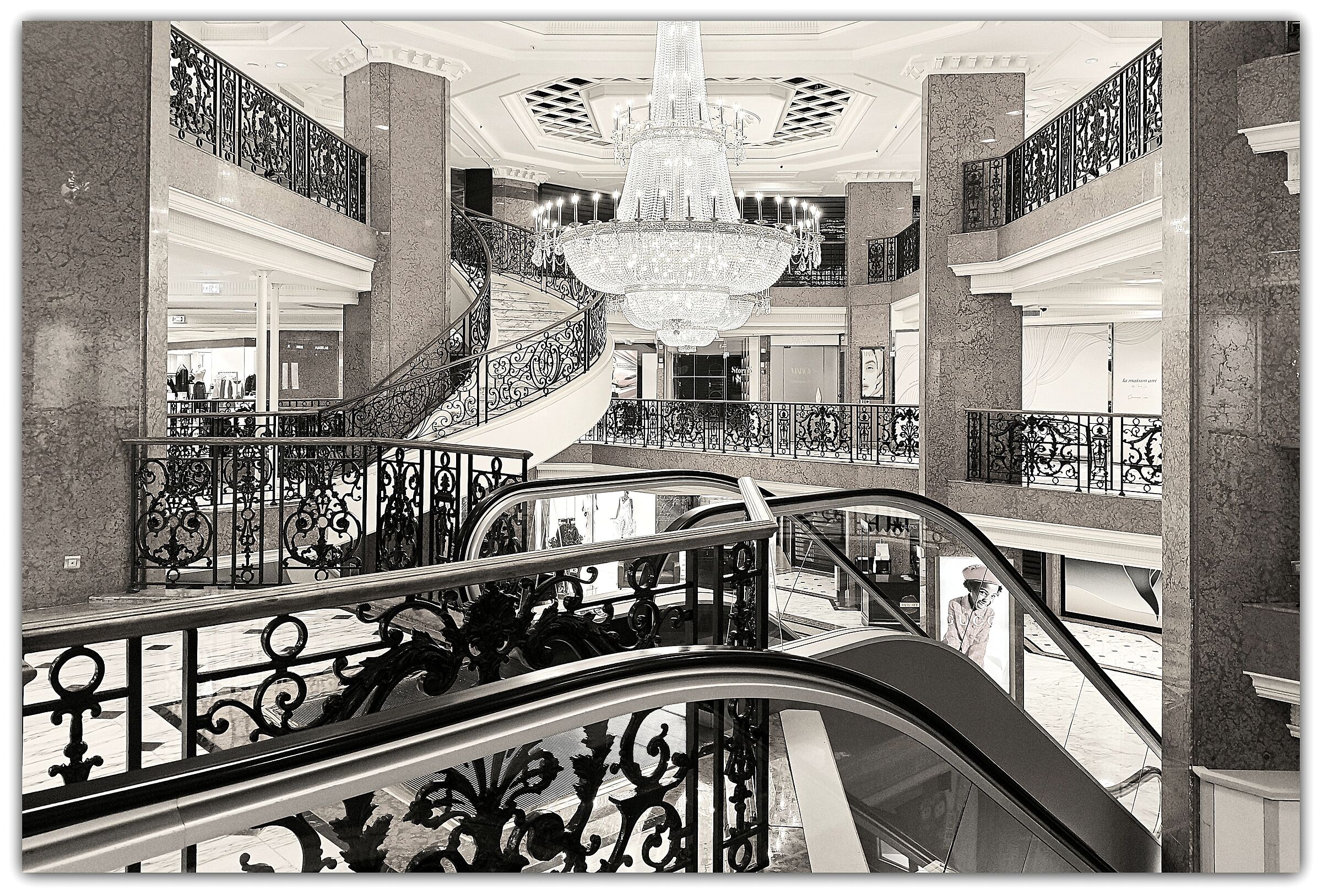 Liberty dans centre commercial "Le Metropole"