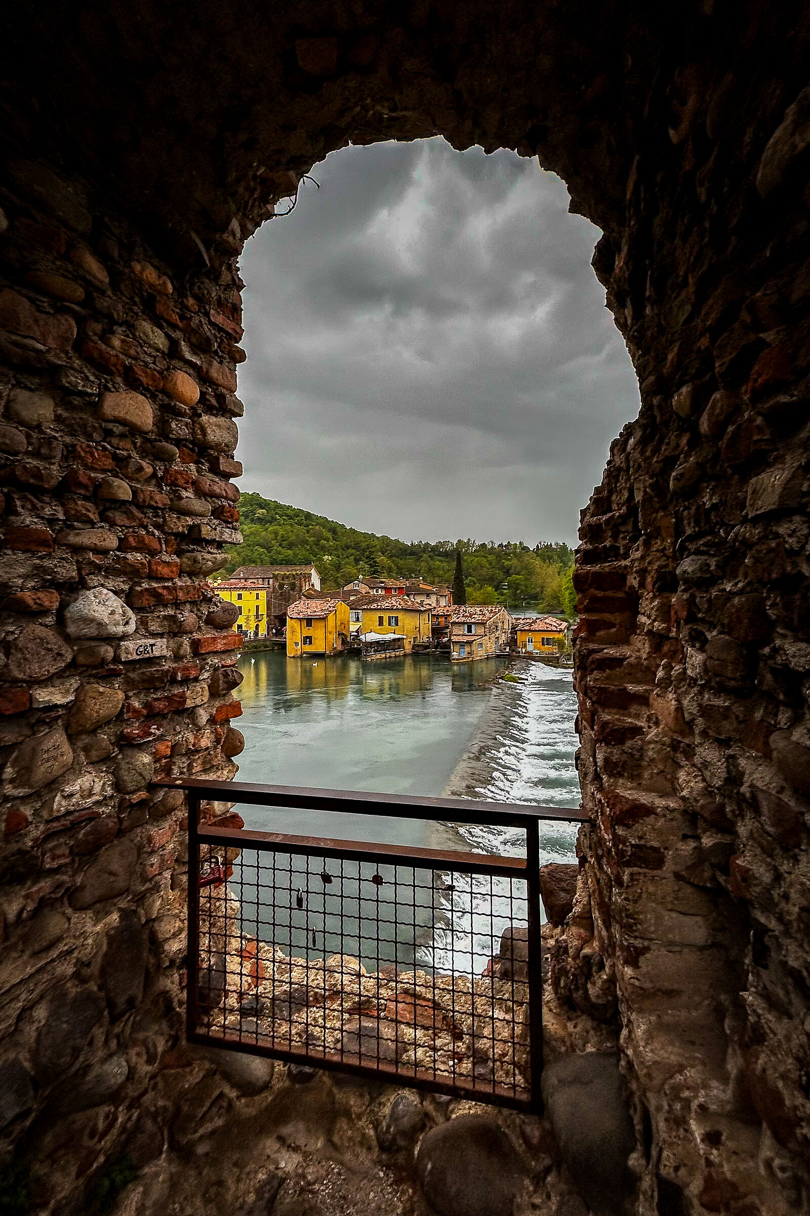 Borghetto in cornice