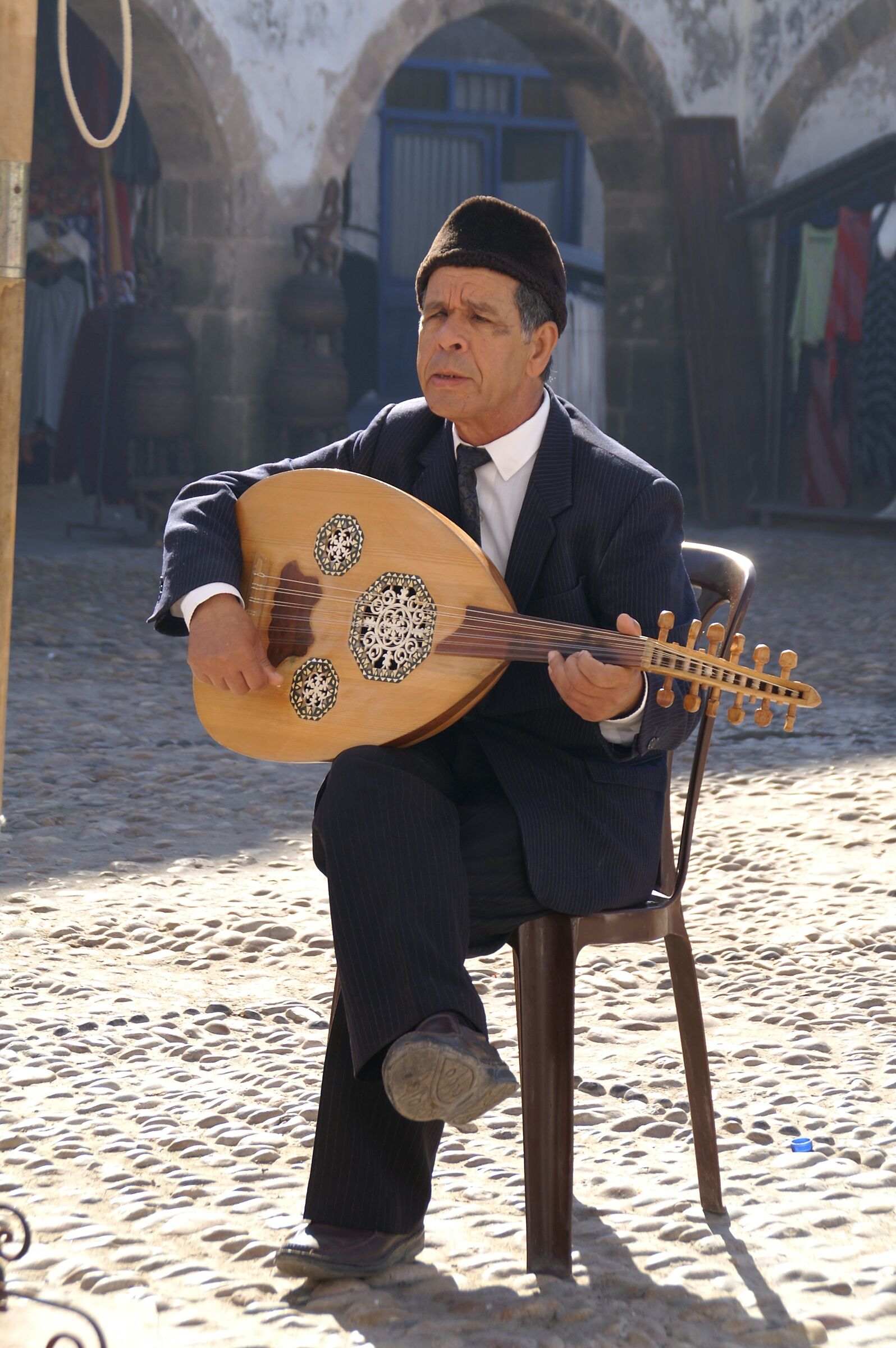 Suonatore di strada a Essaouira