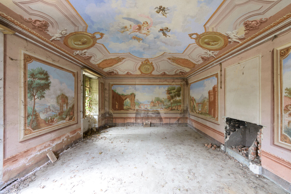 Villa L.