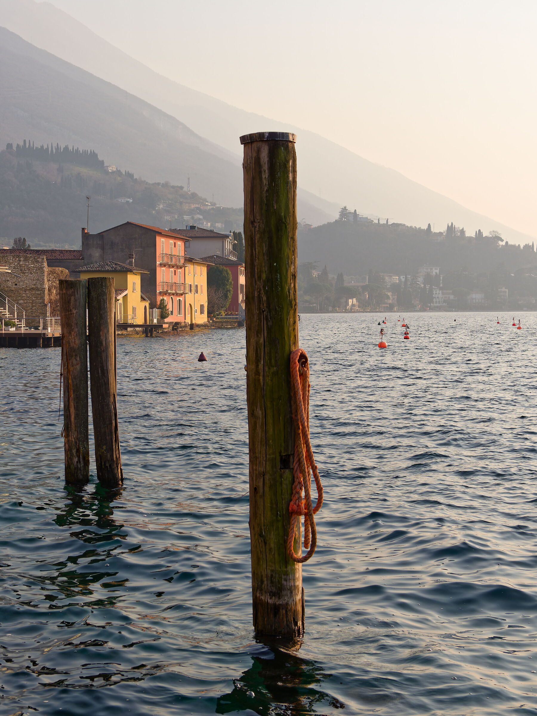 Malcesine-Le paline per l'ormeggio