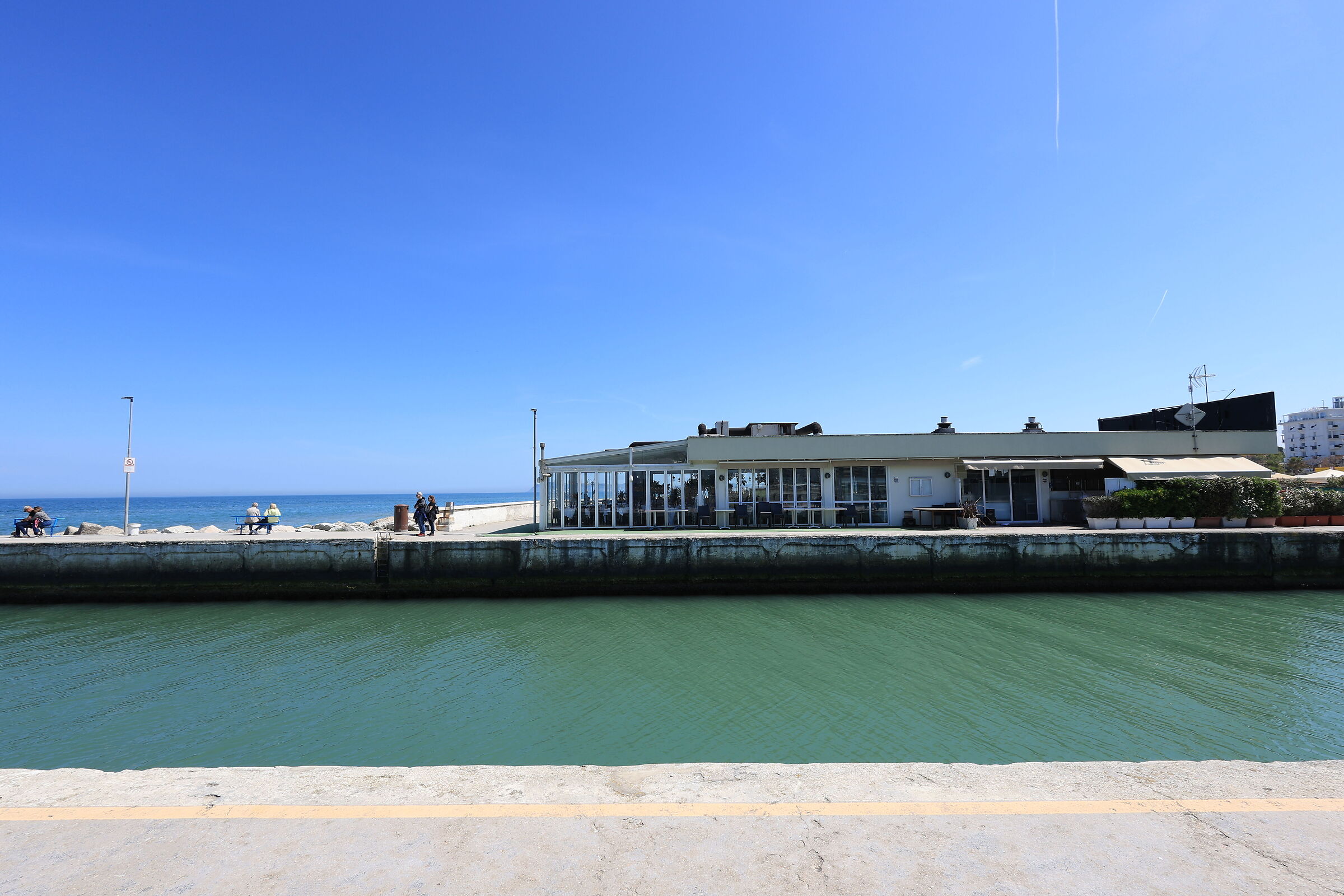 Ristorante sul porto di Riccione