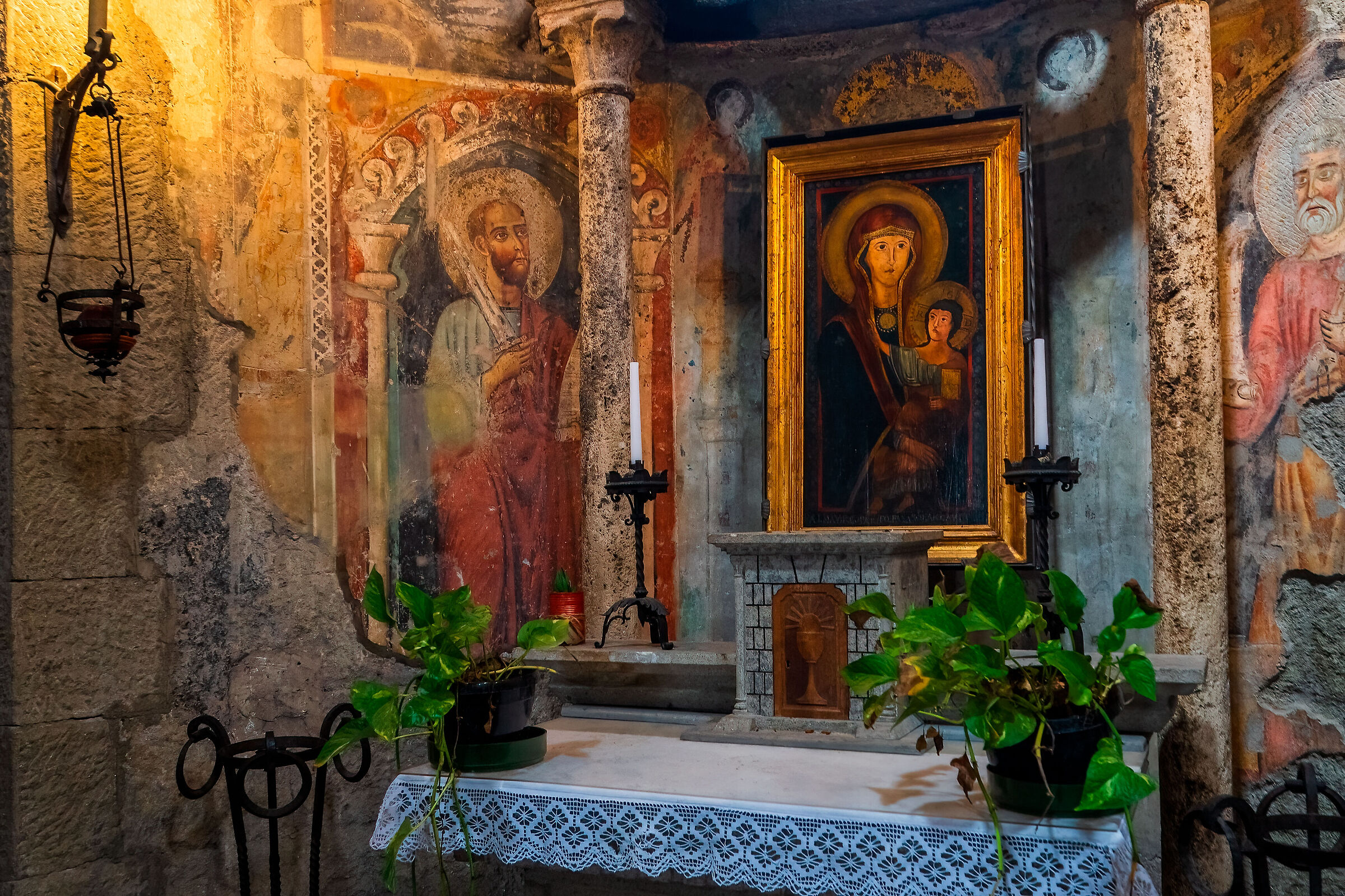 Viterbo, interior of the Cathedral of San Lorenzo