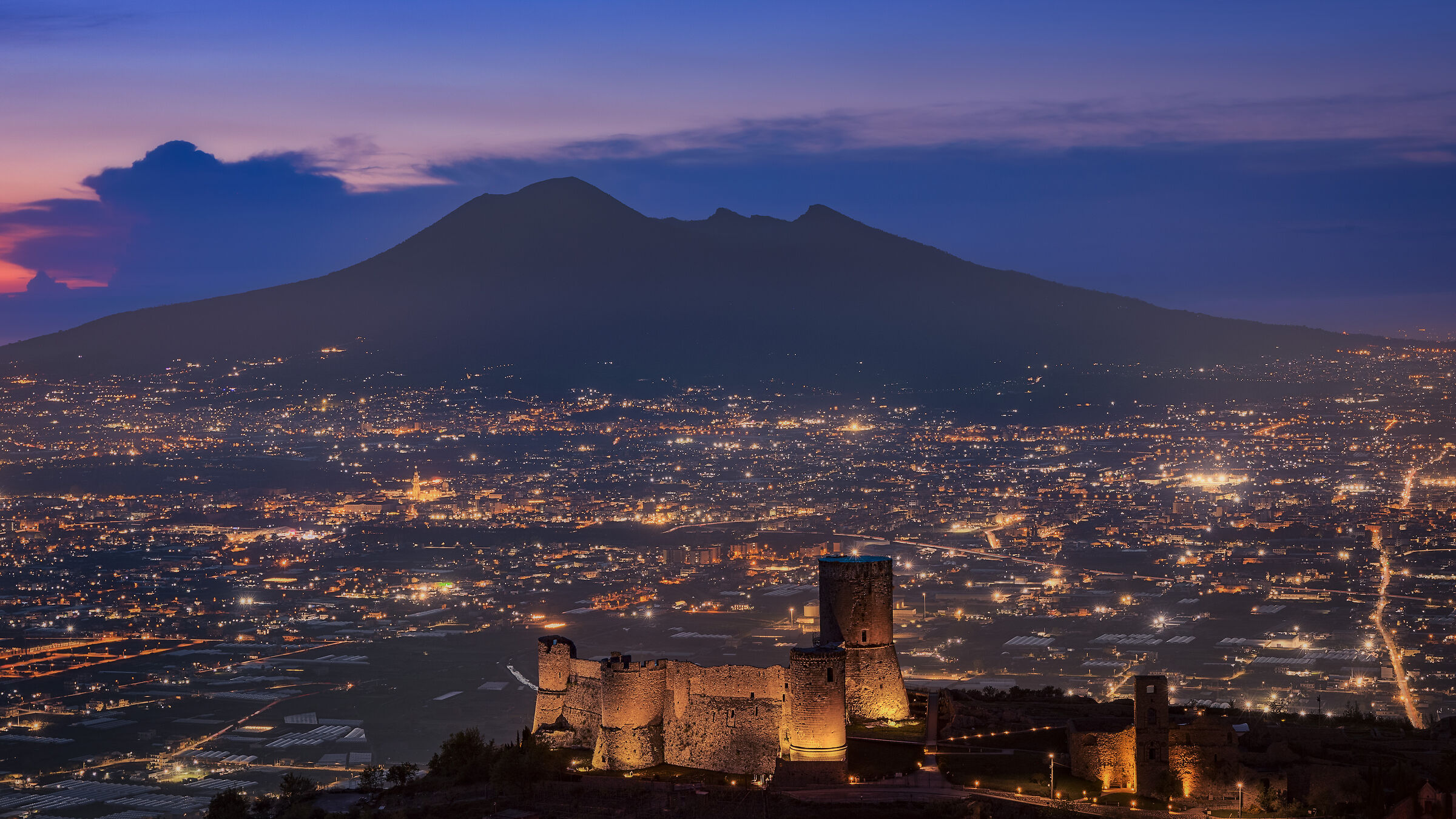 The panorama of Naples from the Castle of Lettere
