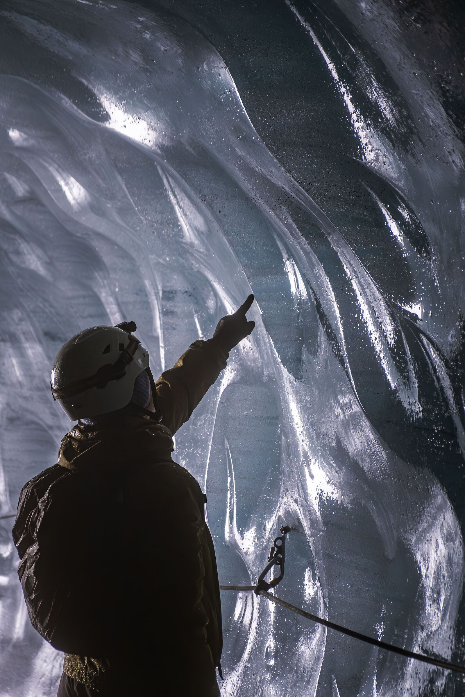 Ice cave discovery - Katla glacier