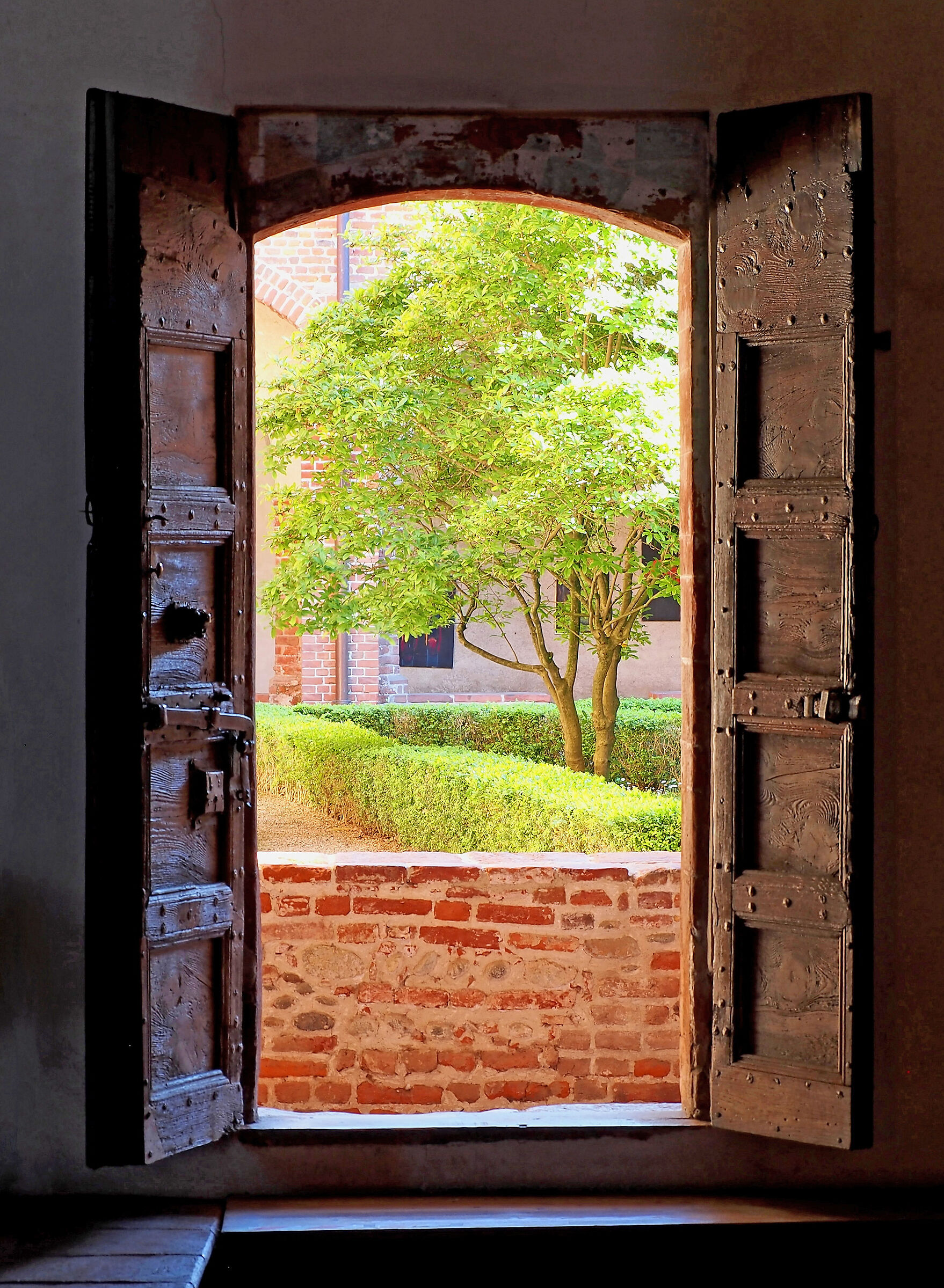 Oltre la porta